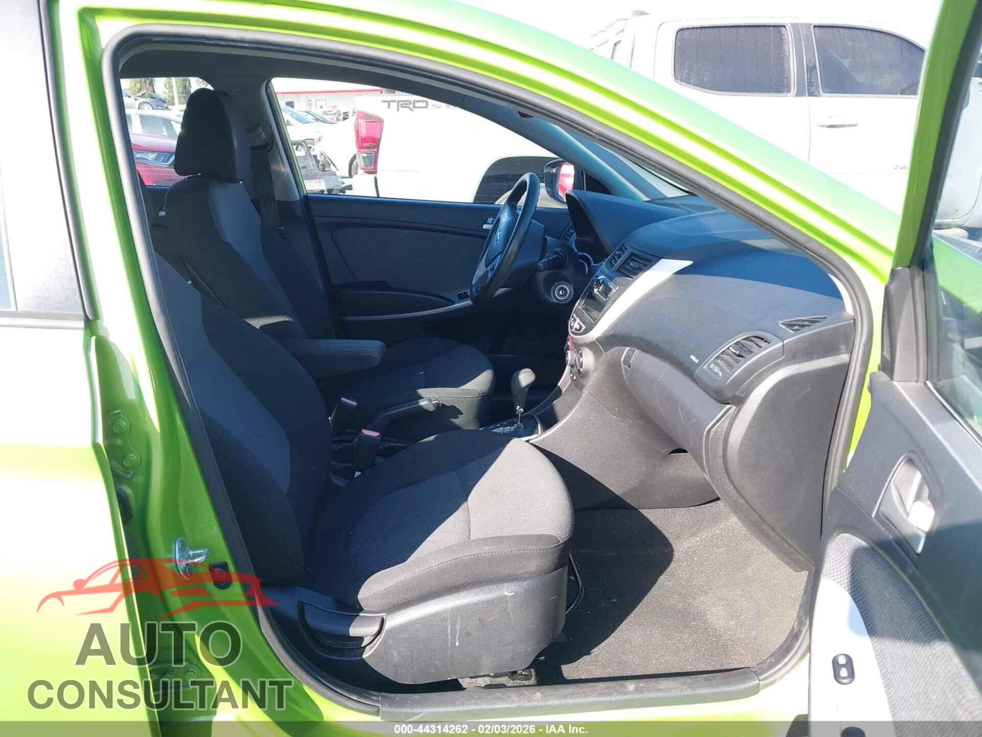 HYUNDAI ACCENT 2013 - KMHCT5AE2DU071268