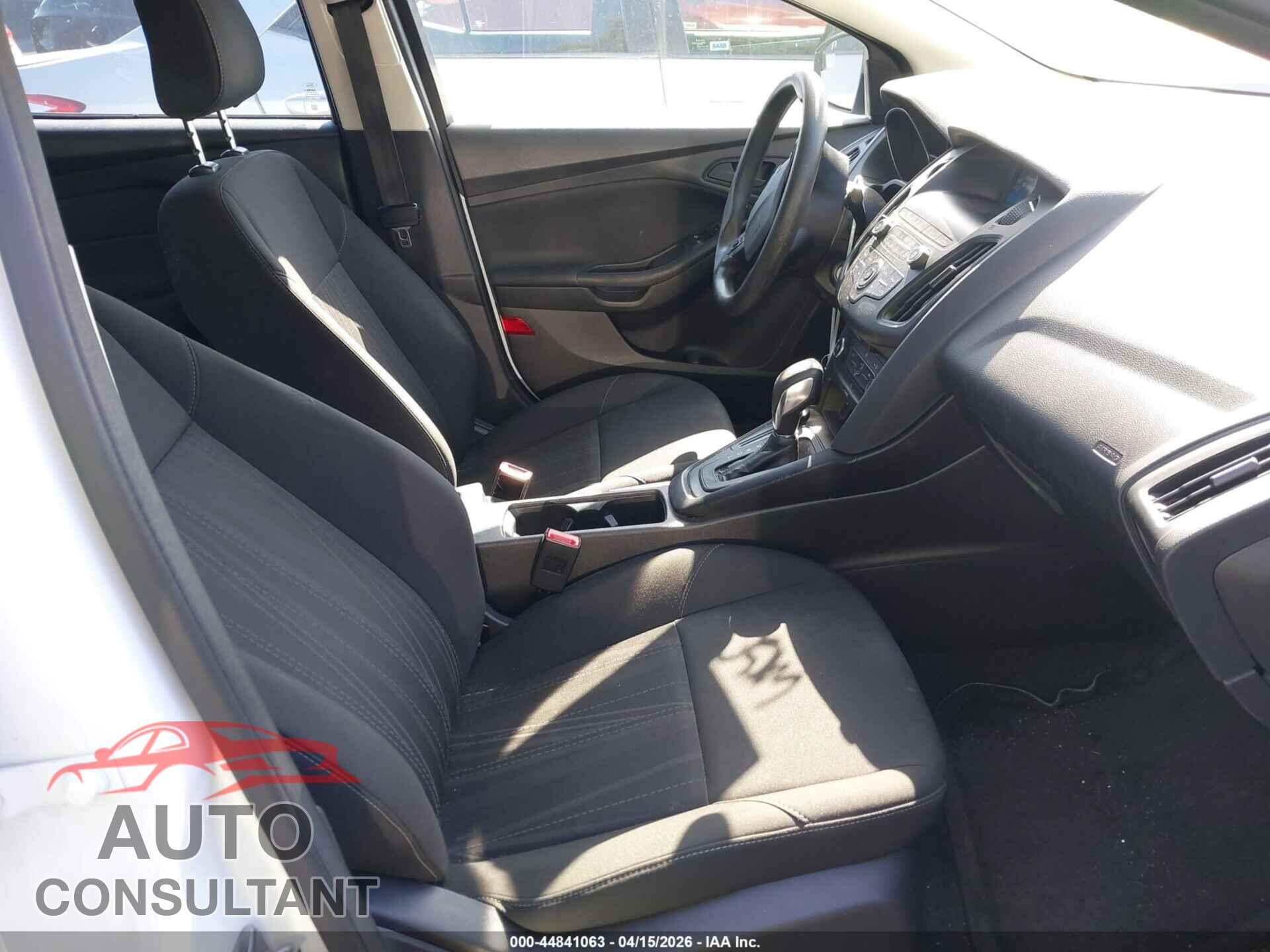 FORD FOCUS 2018 - 1FADP3E29JL211714