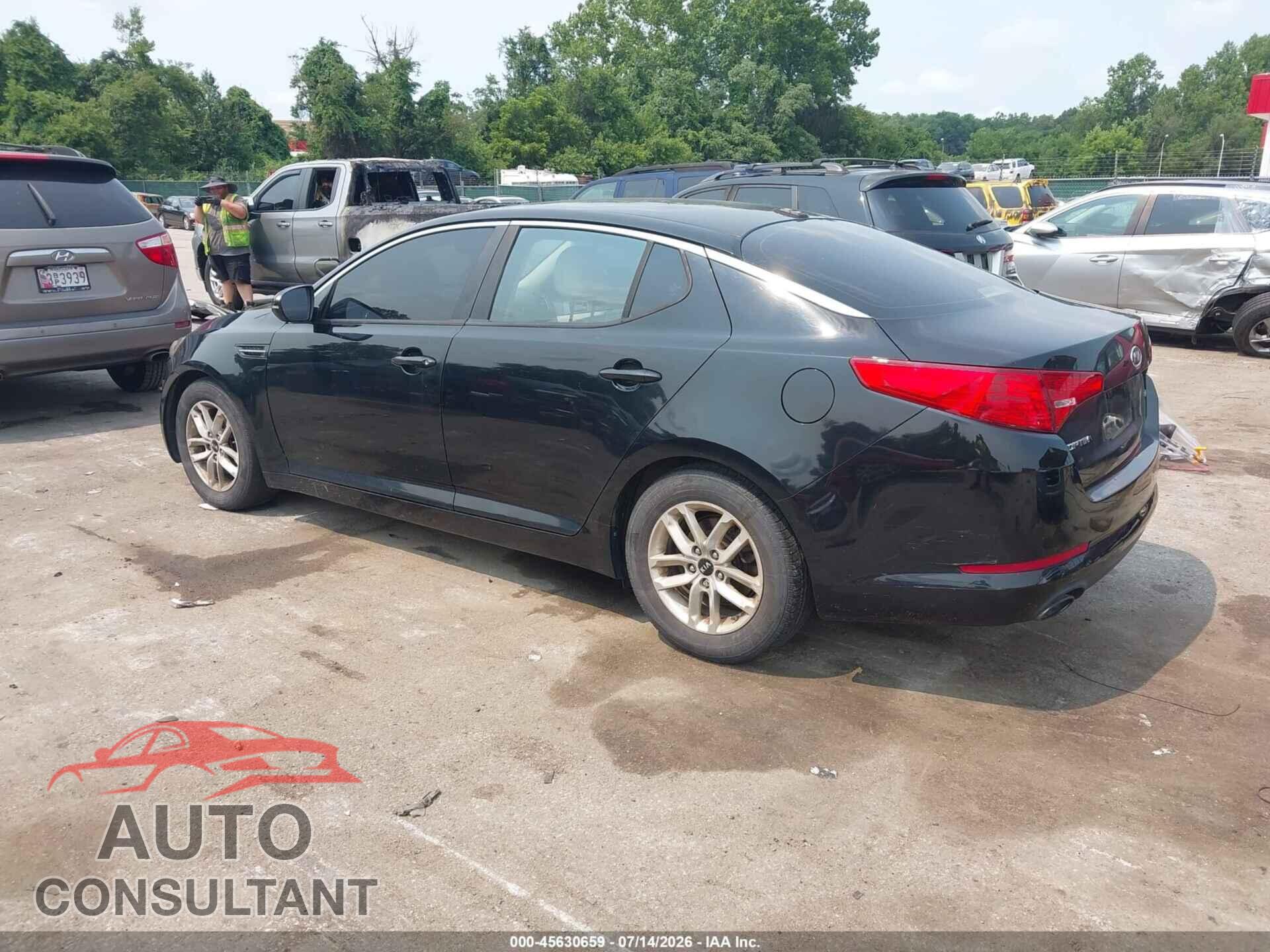 KIA OPTIMA 2011 - KNAGM4A77B5100007