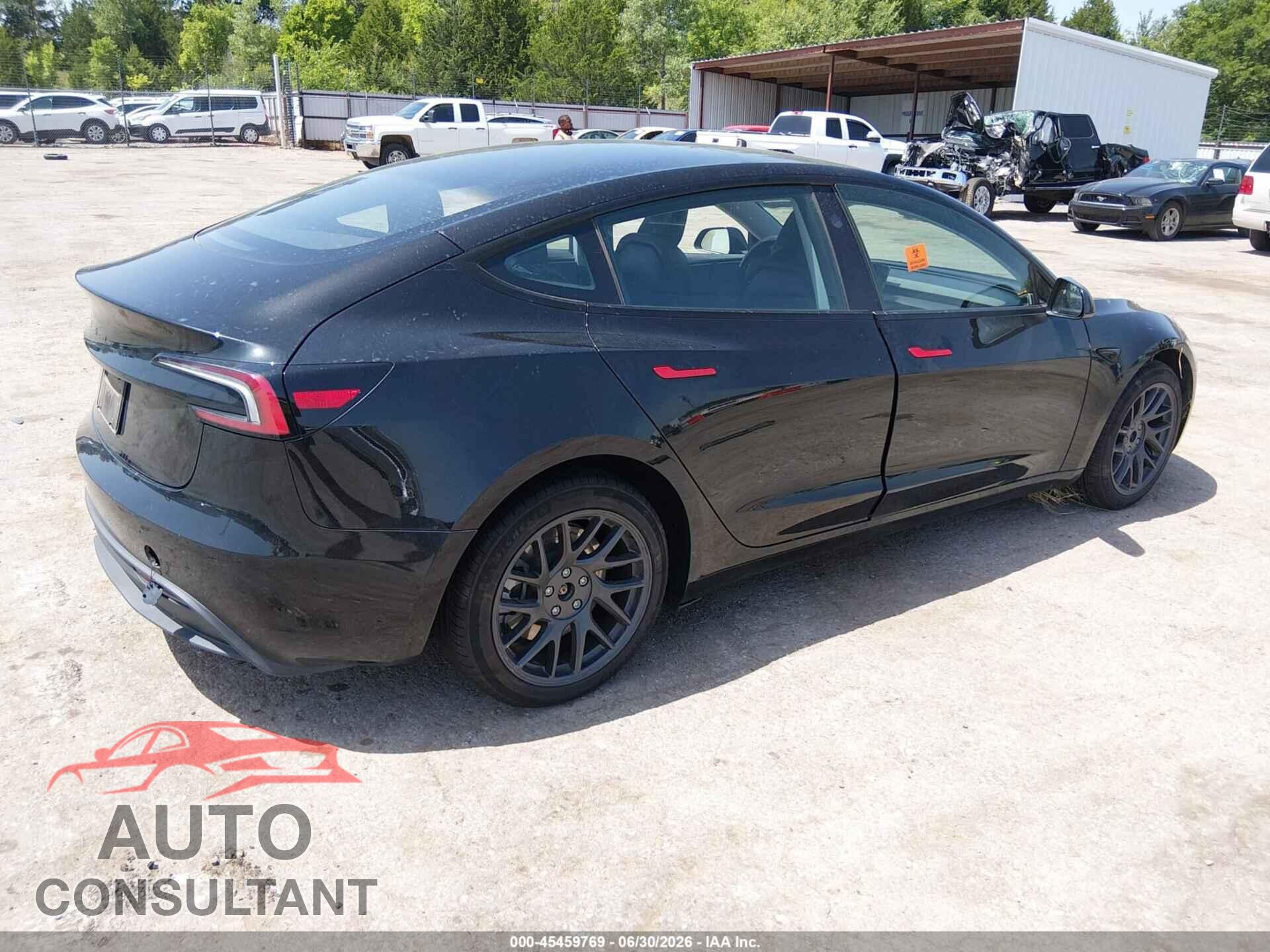 TESLA MODEL 3 2026 - 5YJ3E1EA3TF126588
