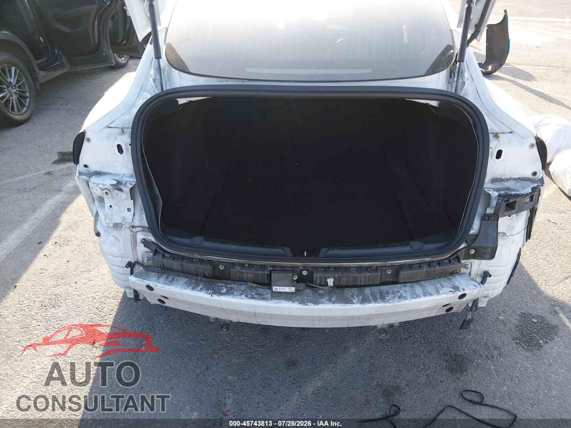 TESLA MODEL 3 2018 - 5YJ3E1EA2JF053002