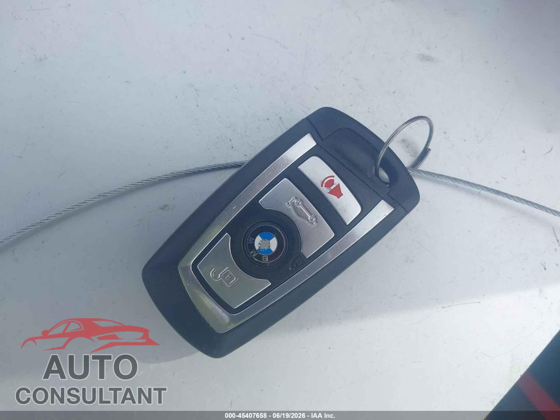 BMW 328I 2016 - WBA8E3G50GNU02456