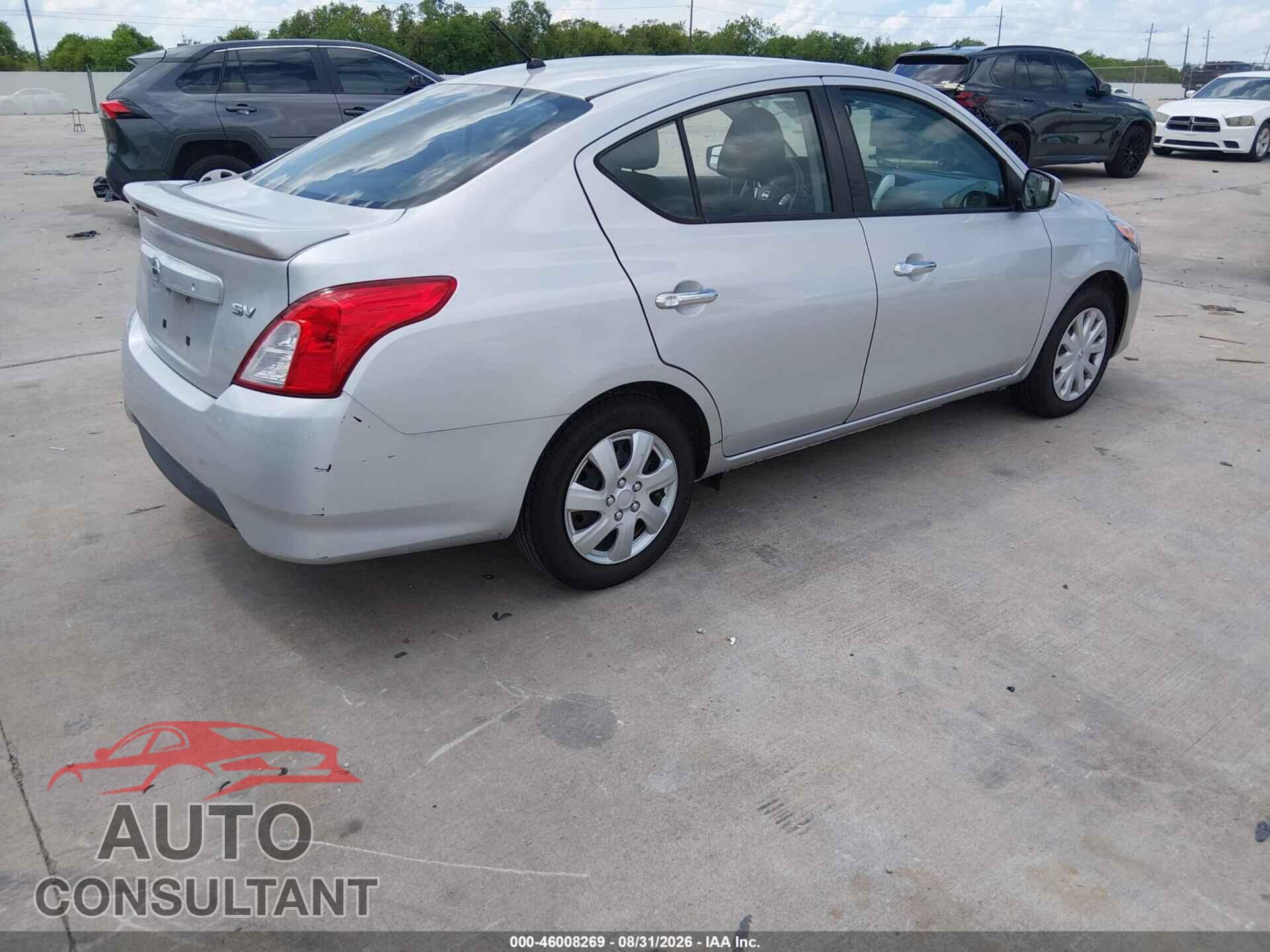 NISSAN VERSA 2017 - 3N1CN7AP3HL801073