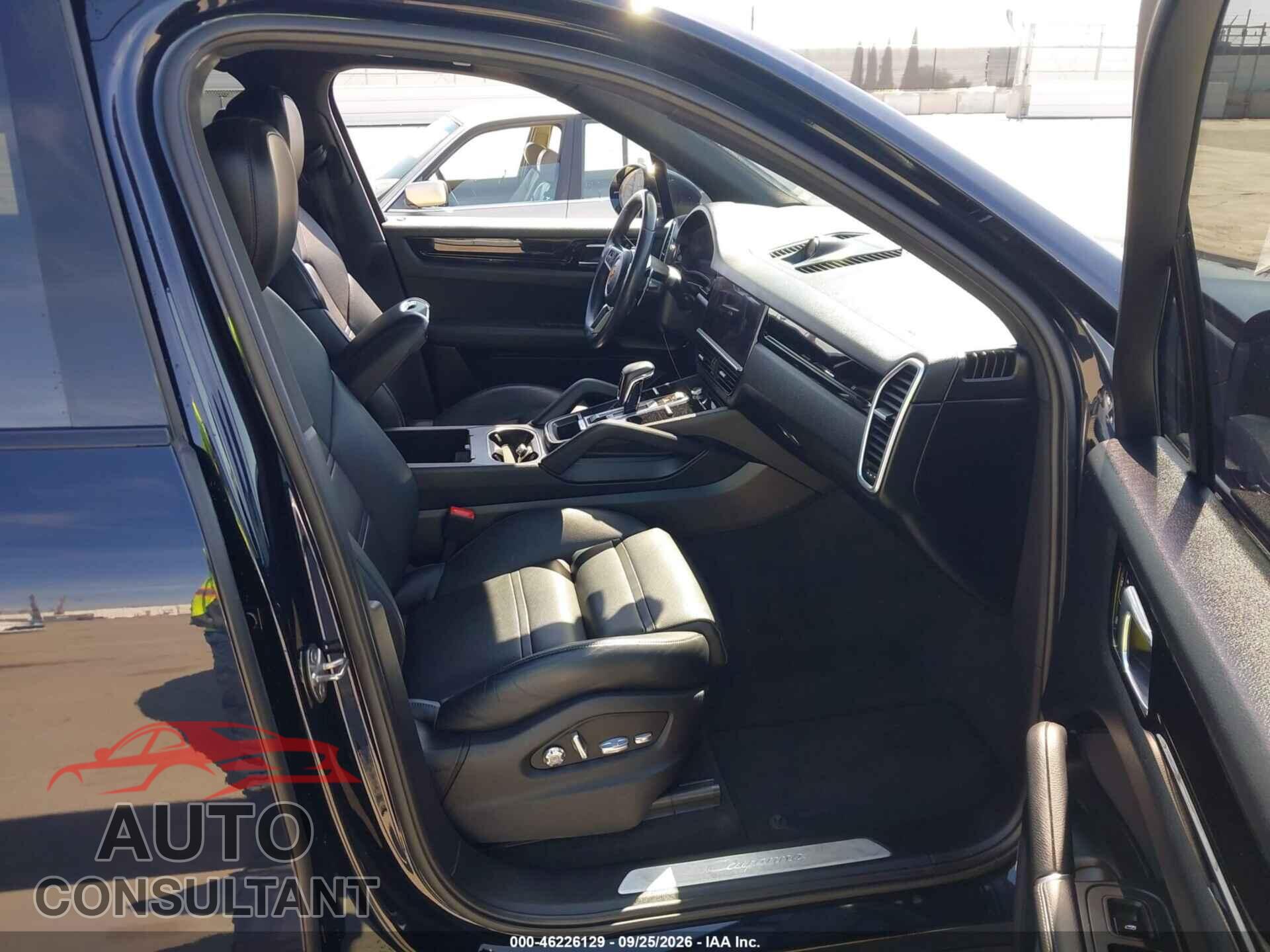 PORSCHE CAYENNE 2020 - WP1AA2AY2LDA10025