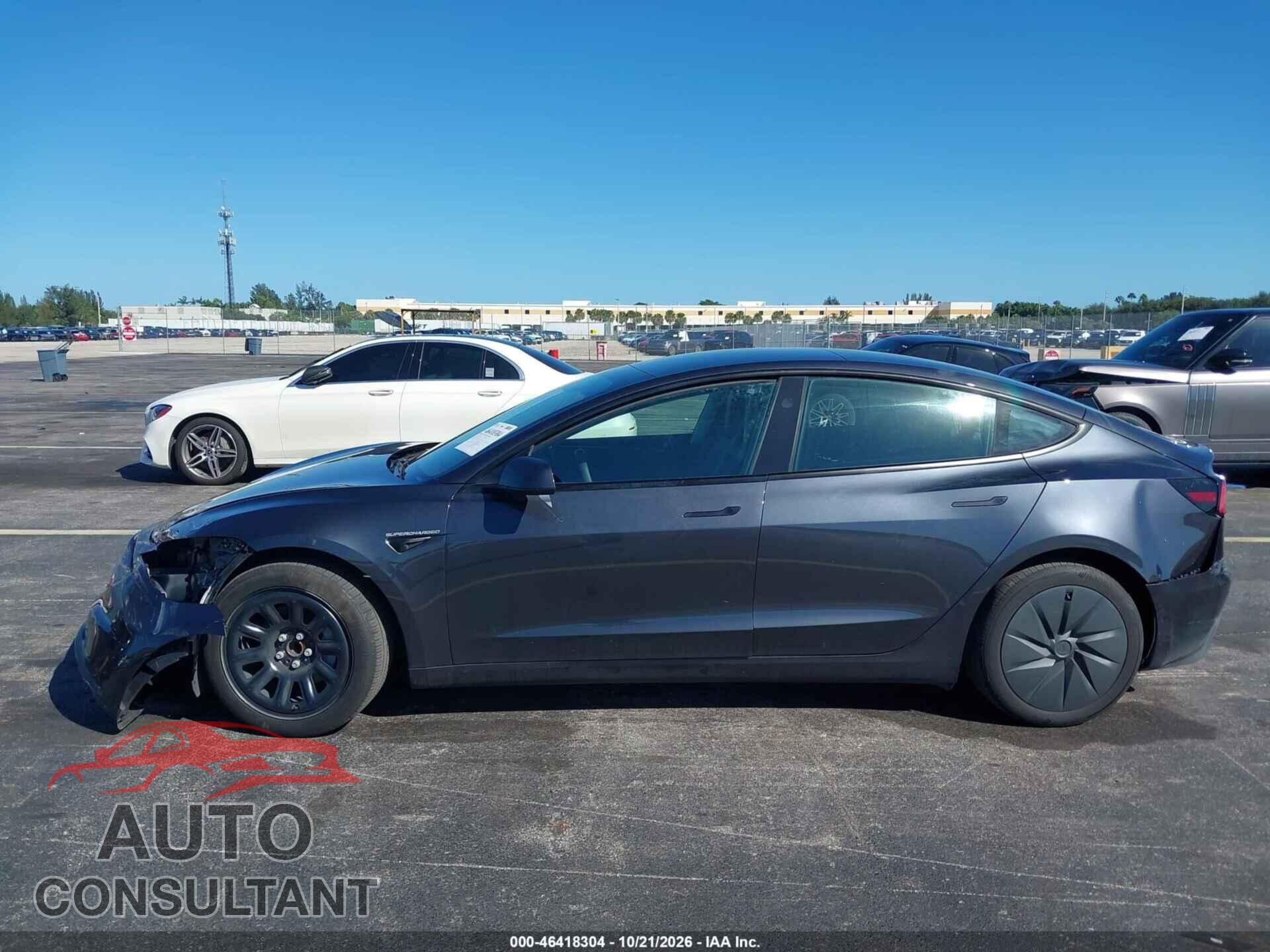 TESLA MODEL 3 2025 - 5YJ3E1EA5SF131676