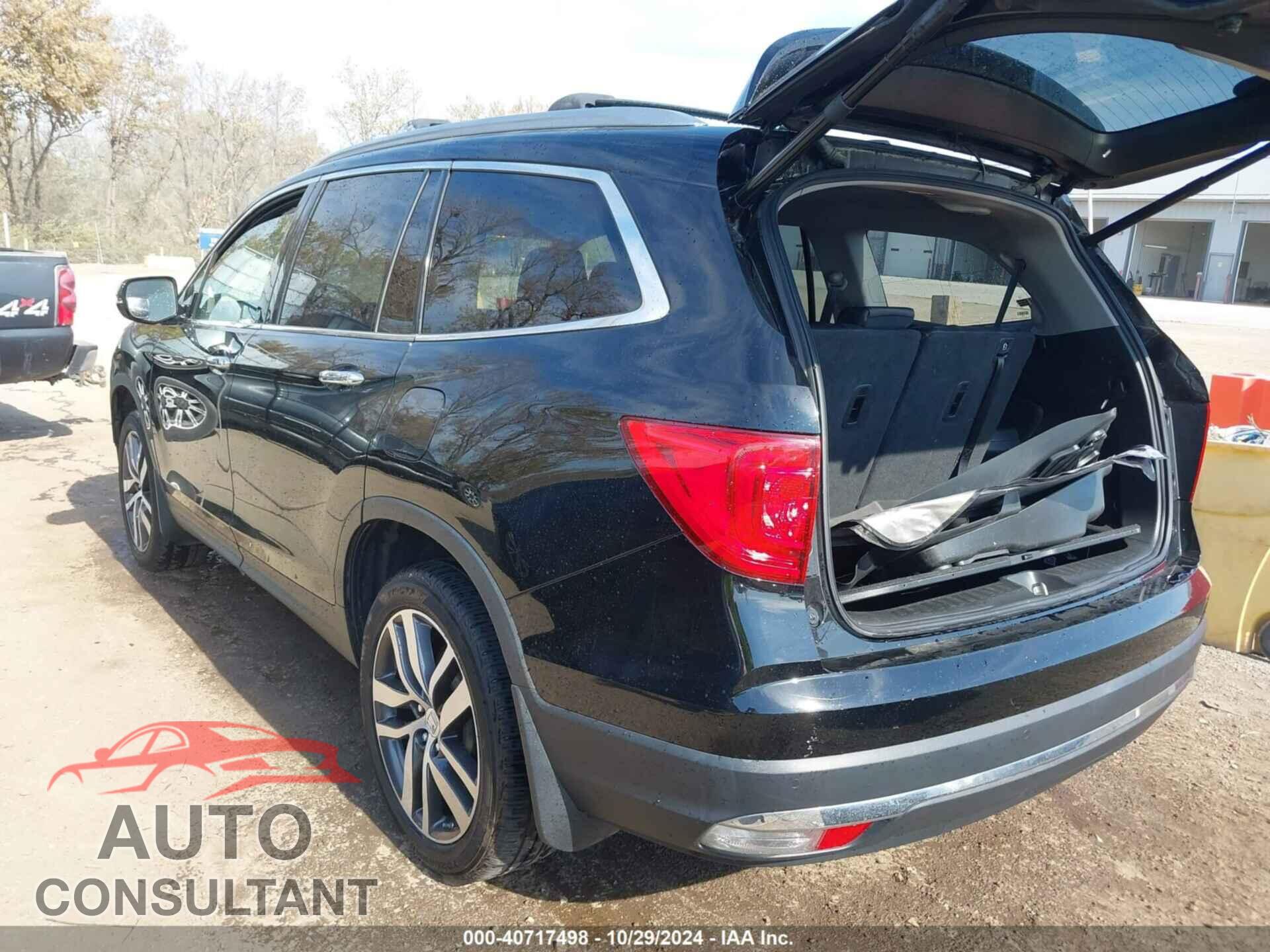 HONDA PILOT 2017 - 5FNYF6H90HB029681