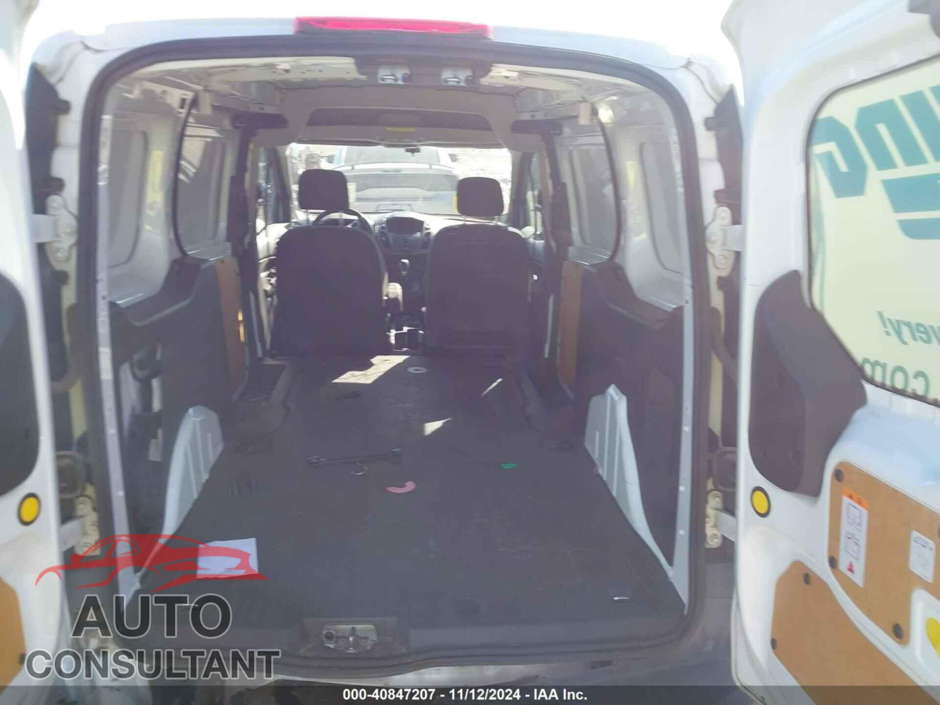 FORD TRANSIT CONNECT 2017 - NM0LS7E75H1338440