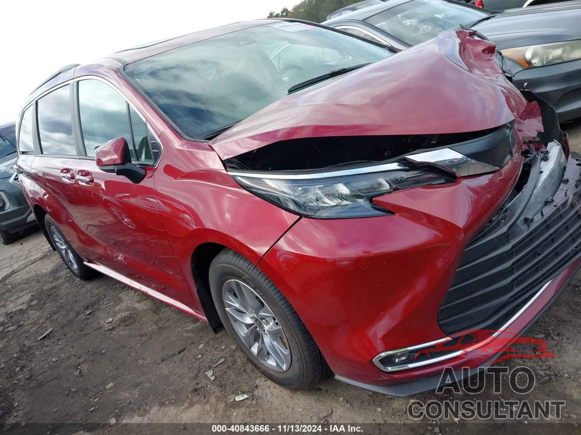 TOYOTA SIENNA 2024 - 5TDYRKEC8RS207866