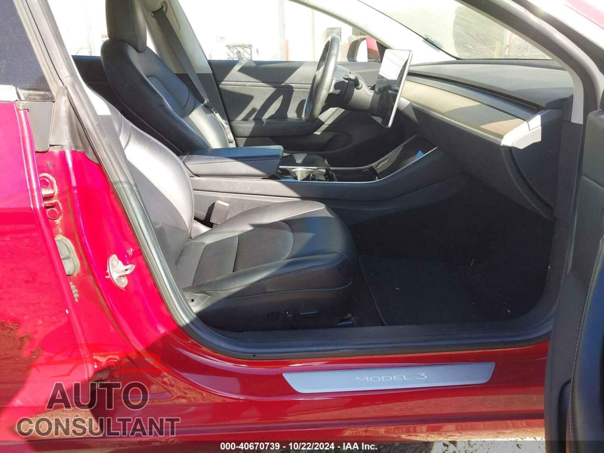 TESLA MODEL 3 2018 - 5YJ3E1EA5JF011035