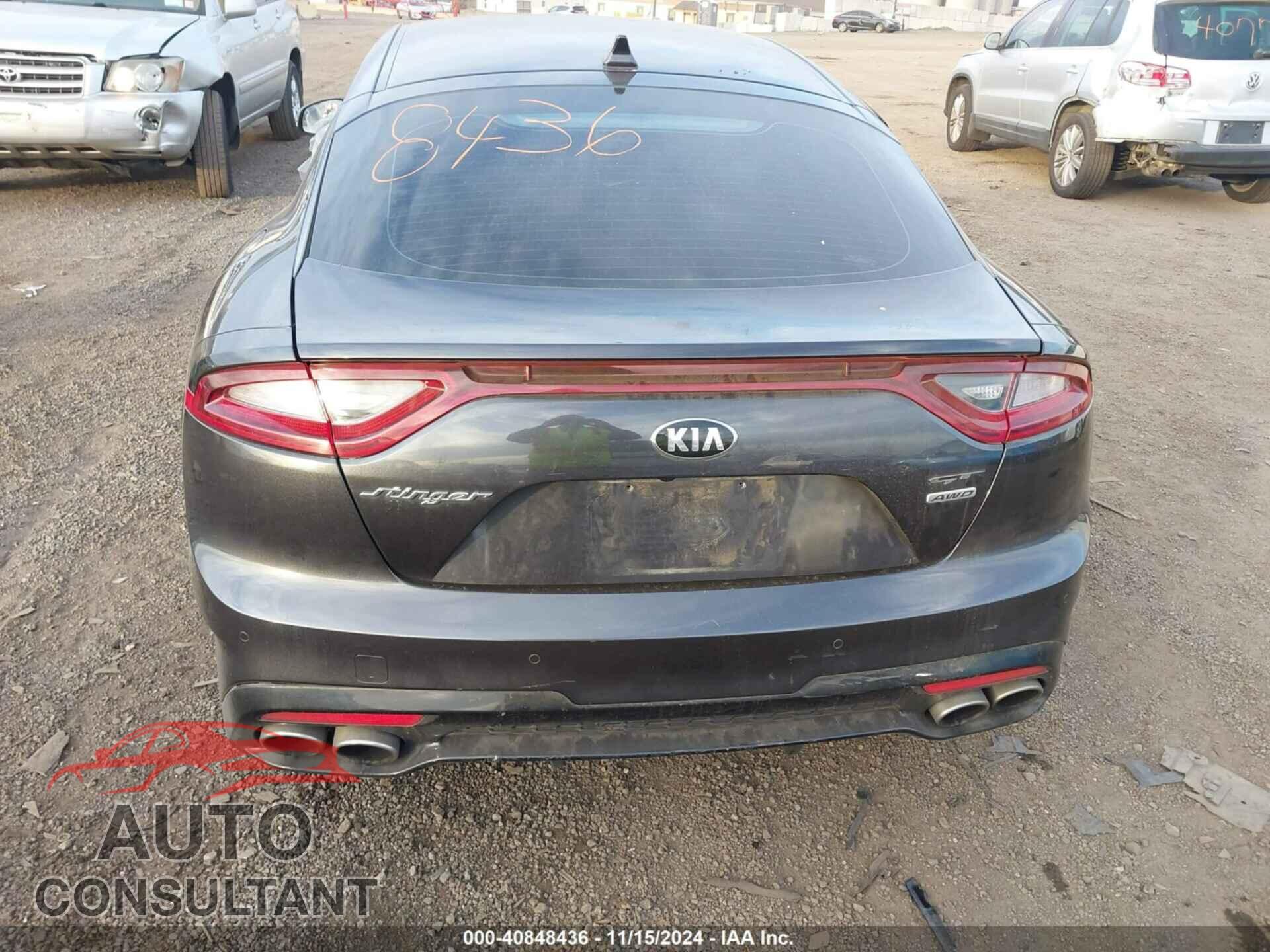 KIA STINGER 2018 - KNAE35LC6J6026808