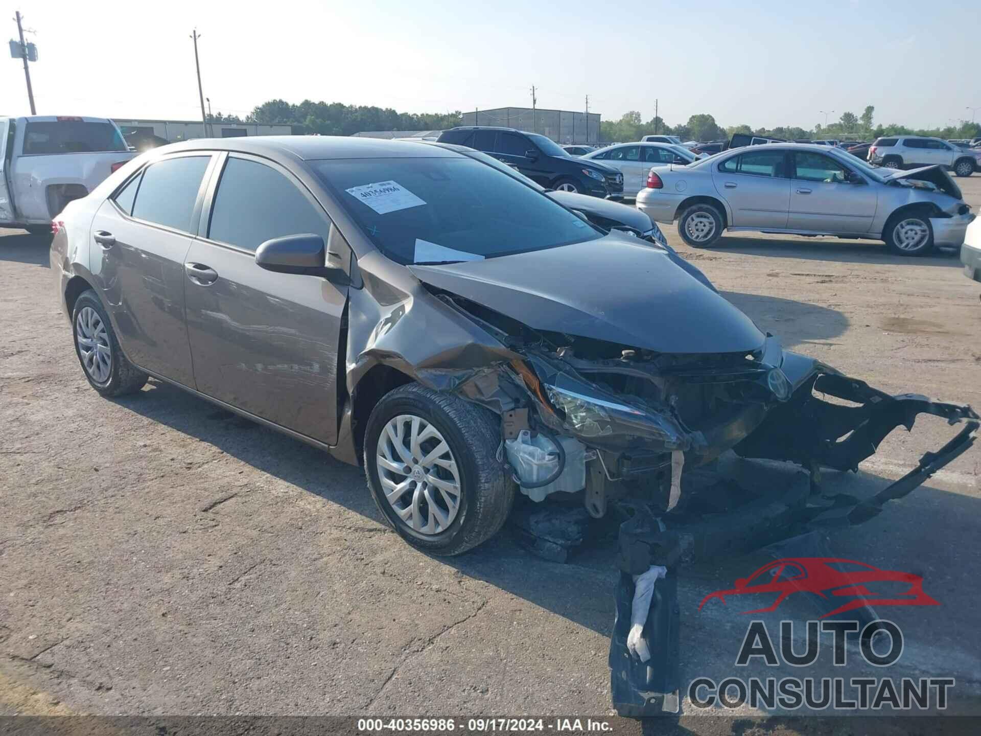 TOYOTA COROLLA 2018 - 5YFBURHE9JP822773
