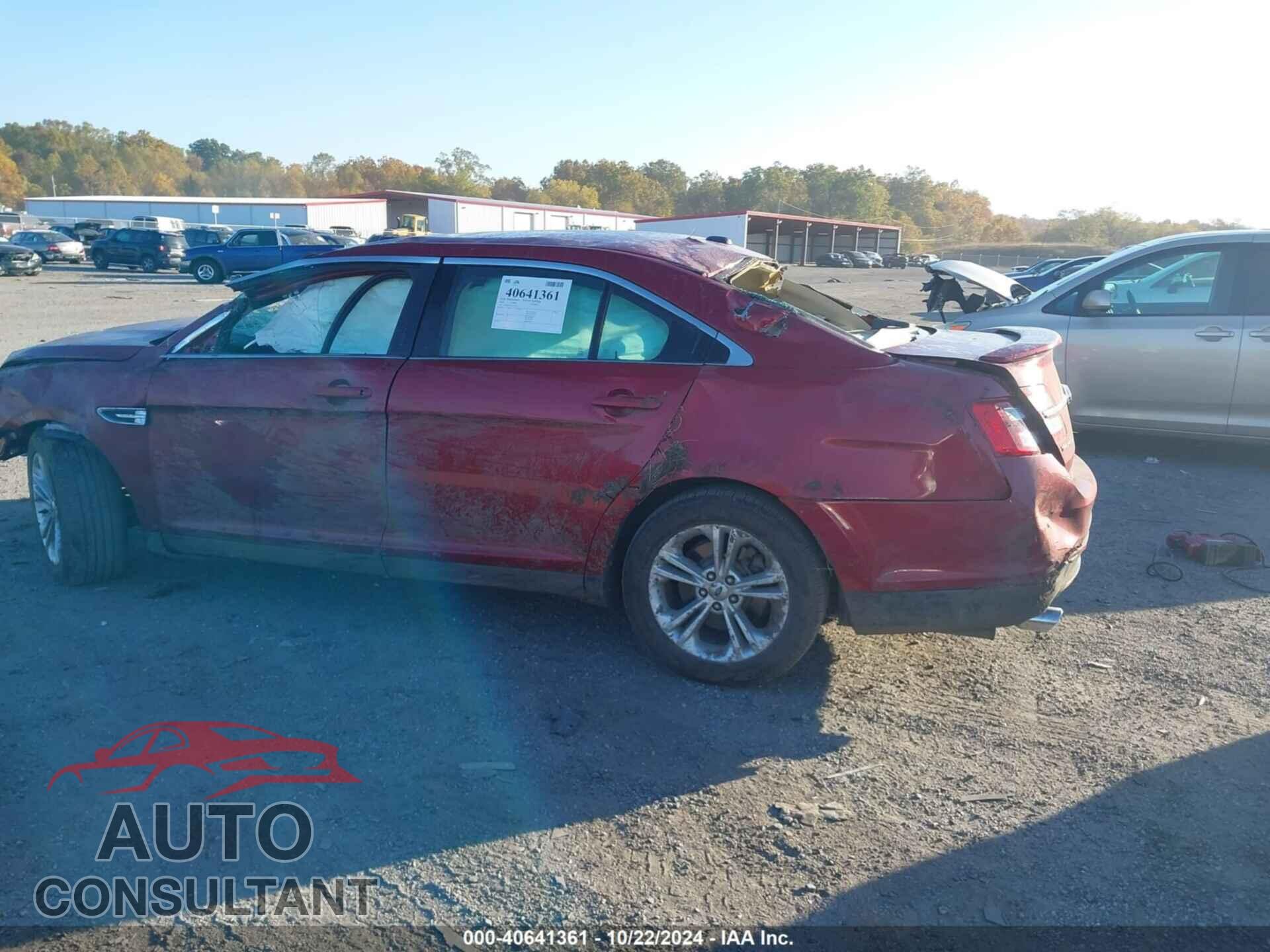 FORD TAURUS 2019 - 1FAHP2E83KG110257