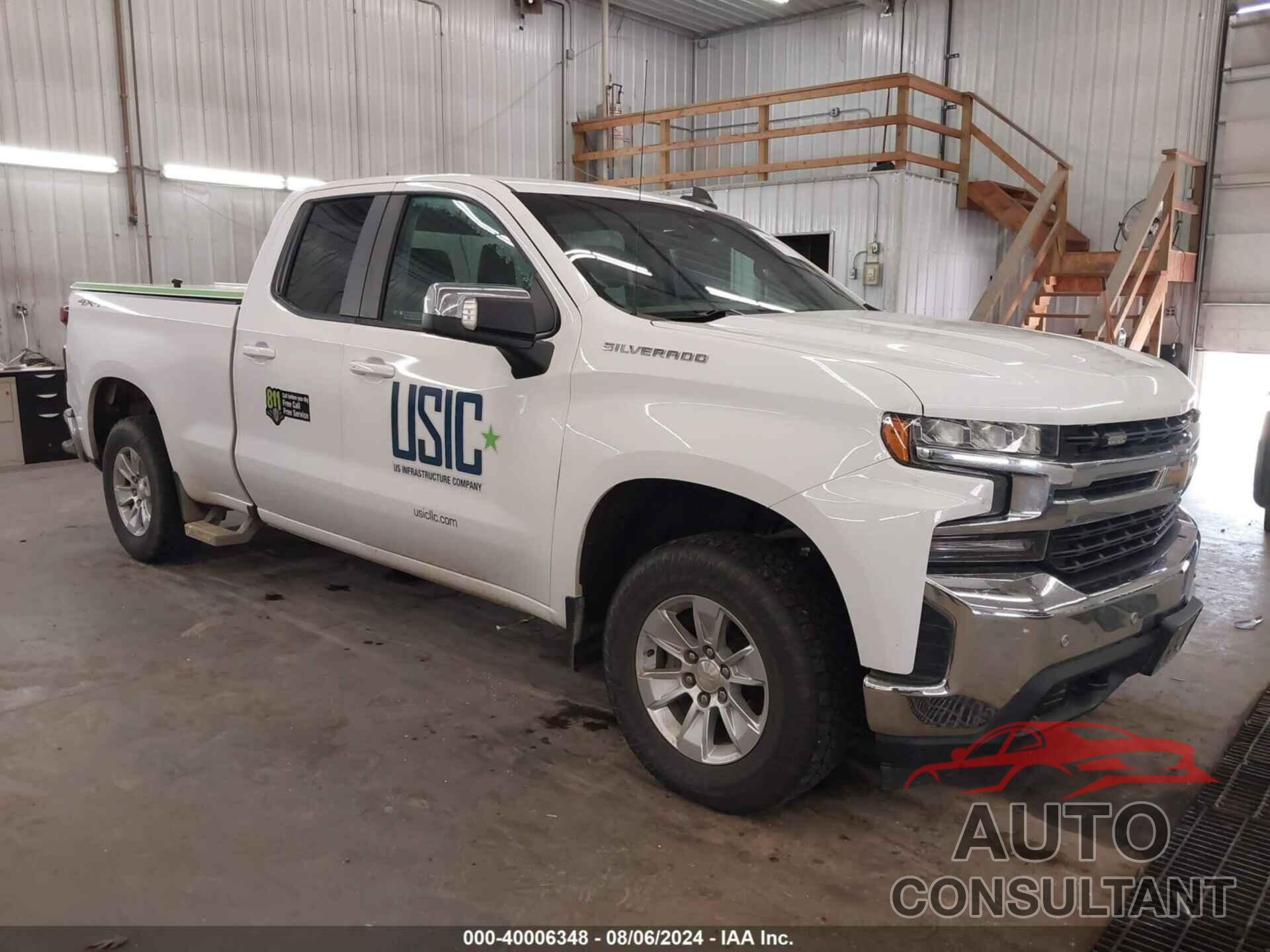 CHEVROLET SILVERADO 1500 2020 - 1GCRYDED0LZ290324