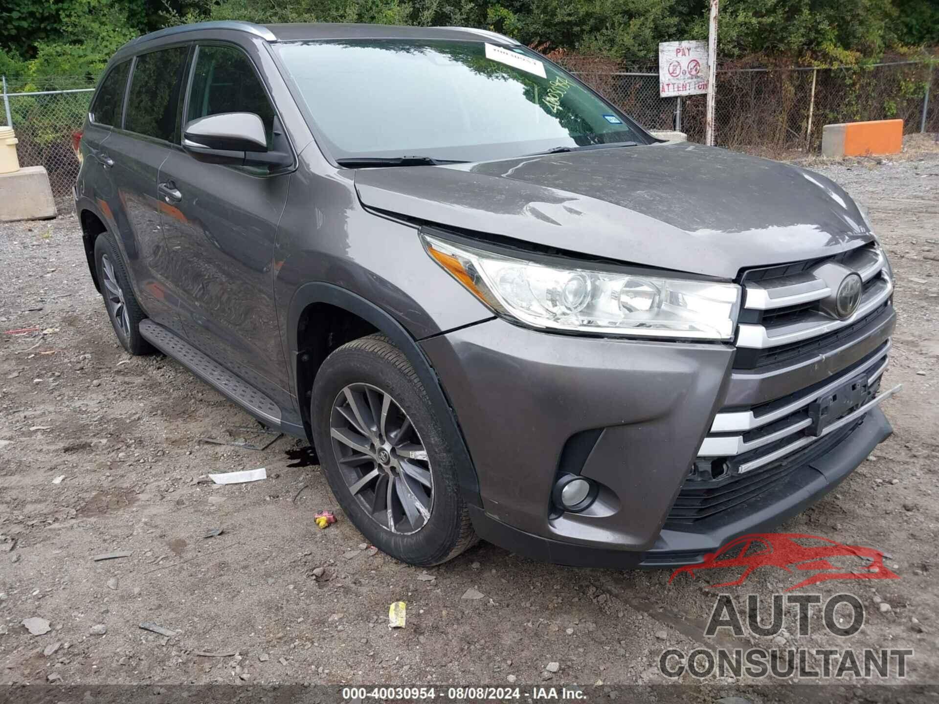 TOYOTA HIGHLANDER 2017 - 5TDKZRFH9HS514258