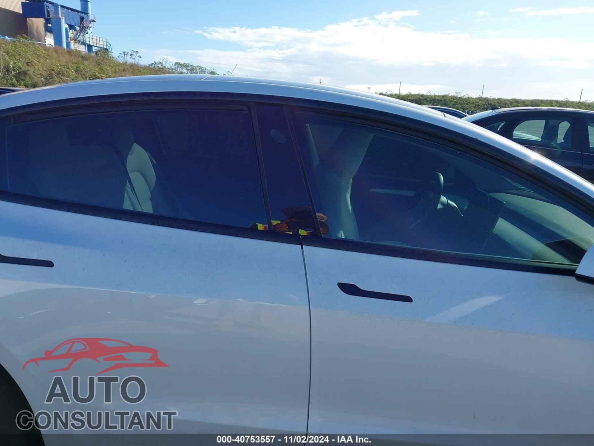TESLA MODEL 3 2021 - 5YJ3E1EA5MF048283