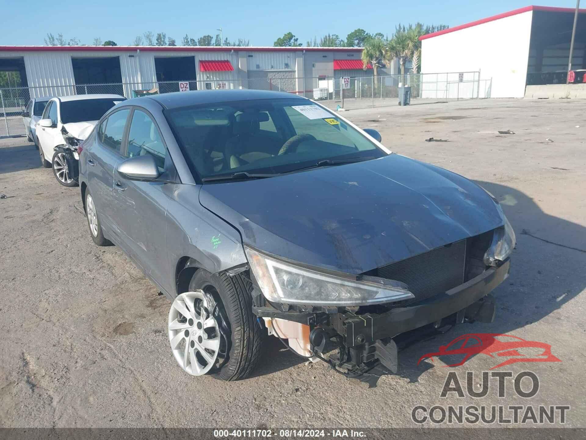 HYUNDAI ELANTRA 2019 - KMHD74LF5KU833594