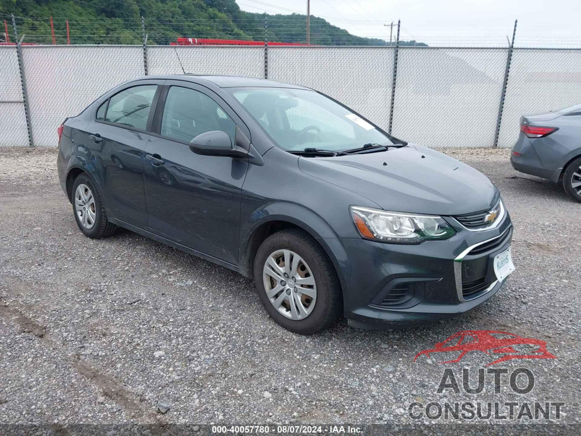 CHEVROLET SONIC 2017 - 1G1JB5SH1H4145334