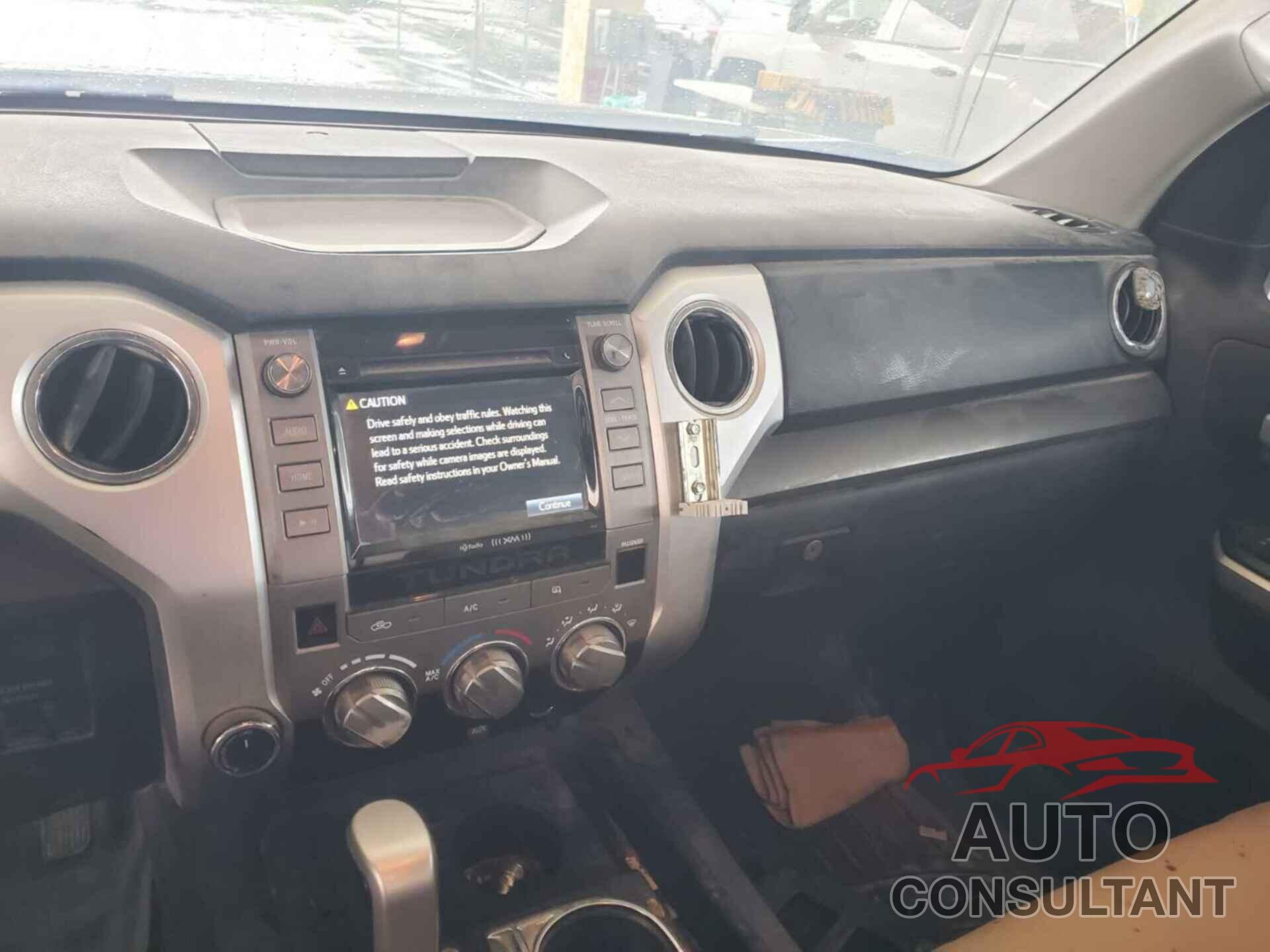 TOYOTA TUNDRA 2017 - 5TFUW5F1XHX645688