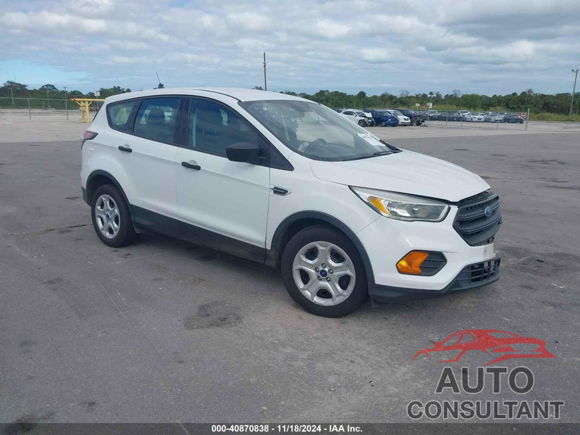 FORD ESCAPE 2017 - 1FMCU0F72HUB15902