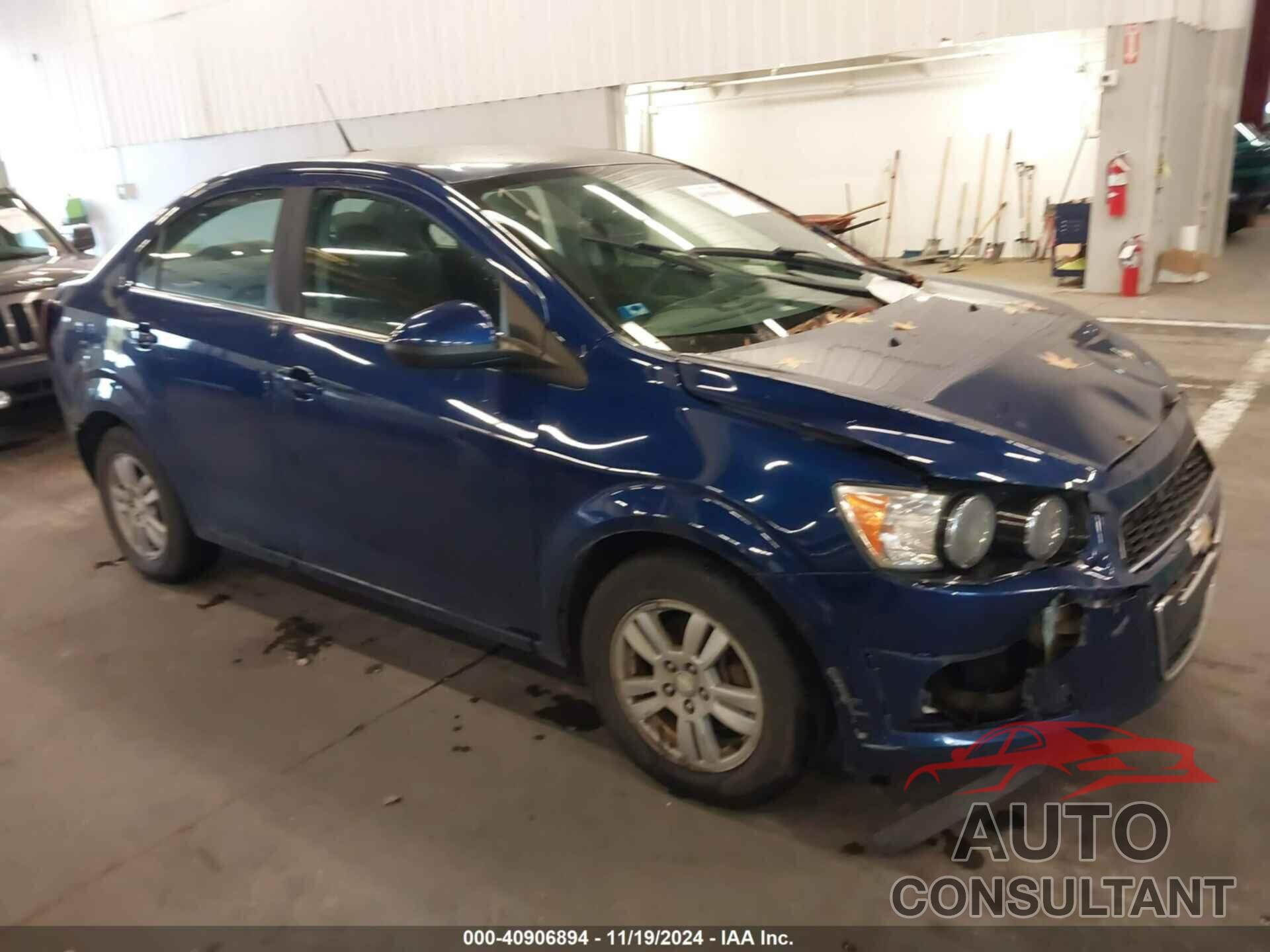 CHEVROLET SONIC 2014 - 1G1JC5SB6E4225586