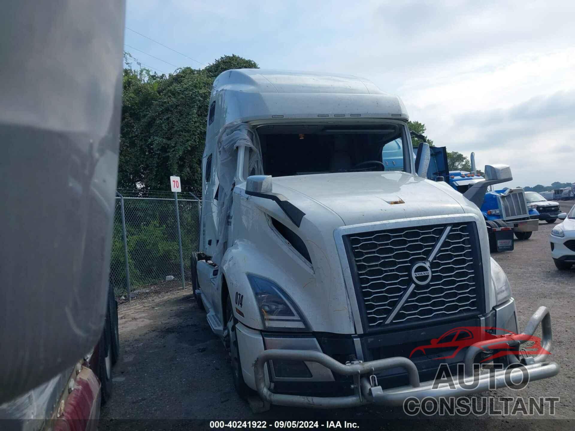 VOLVO VNL 2023 - 4V4NC9EH3PN337151