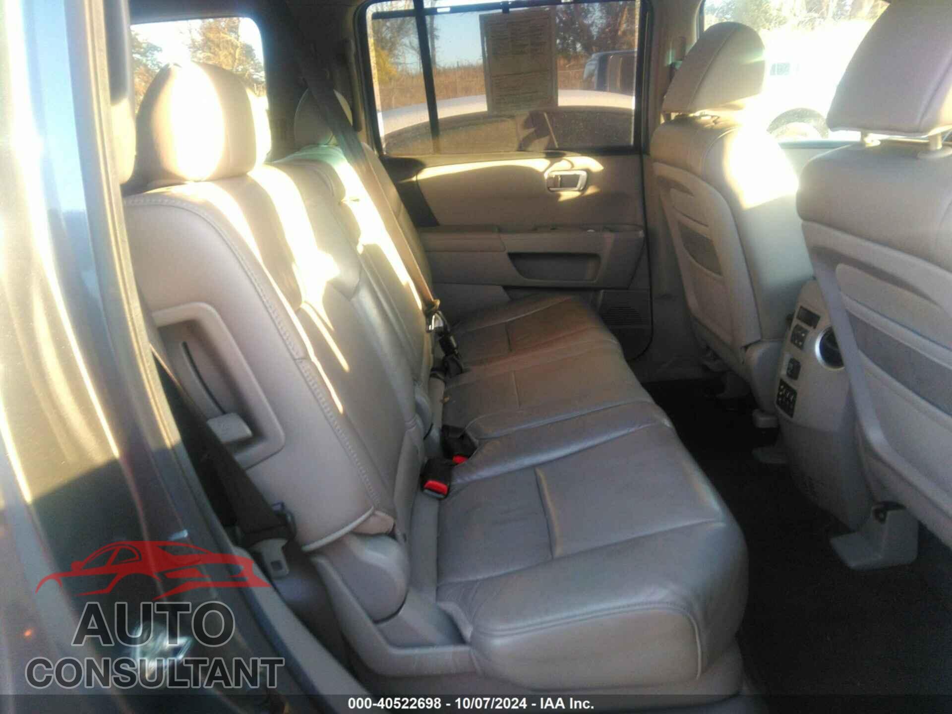 HONDA PILOT 2011 - 5FNYF4H90BB094848