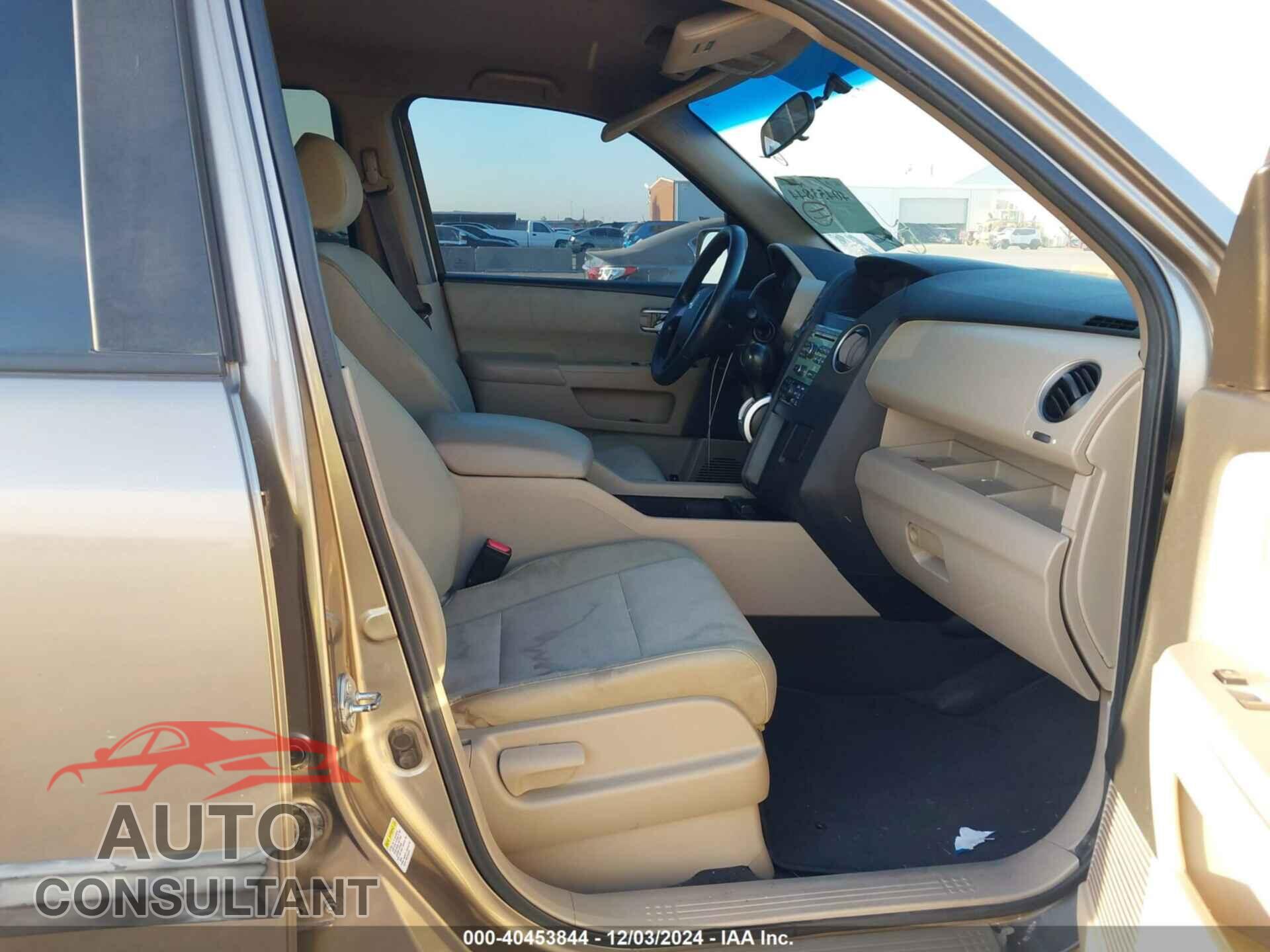 HONDA PILOT 2011 - 5FNYF3H20BB043315