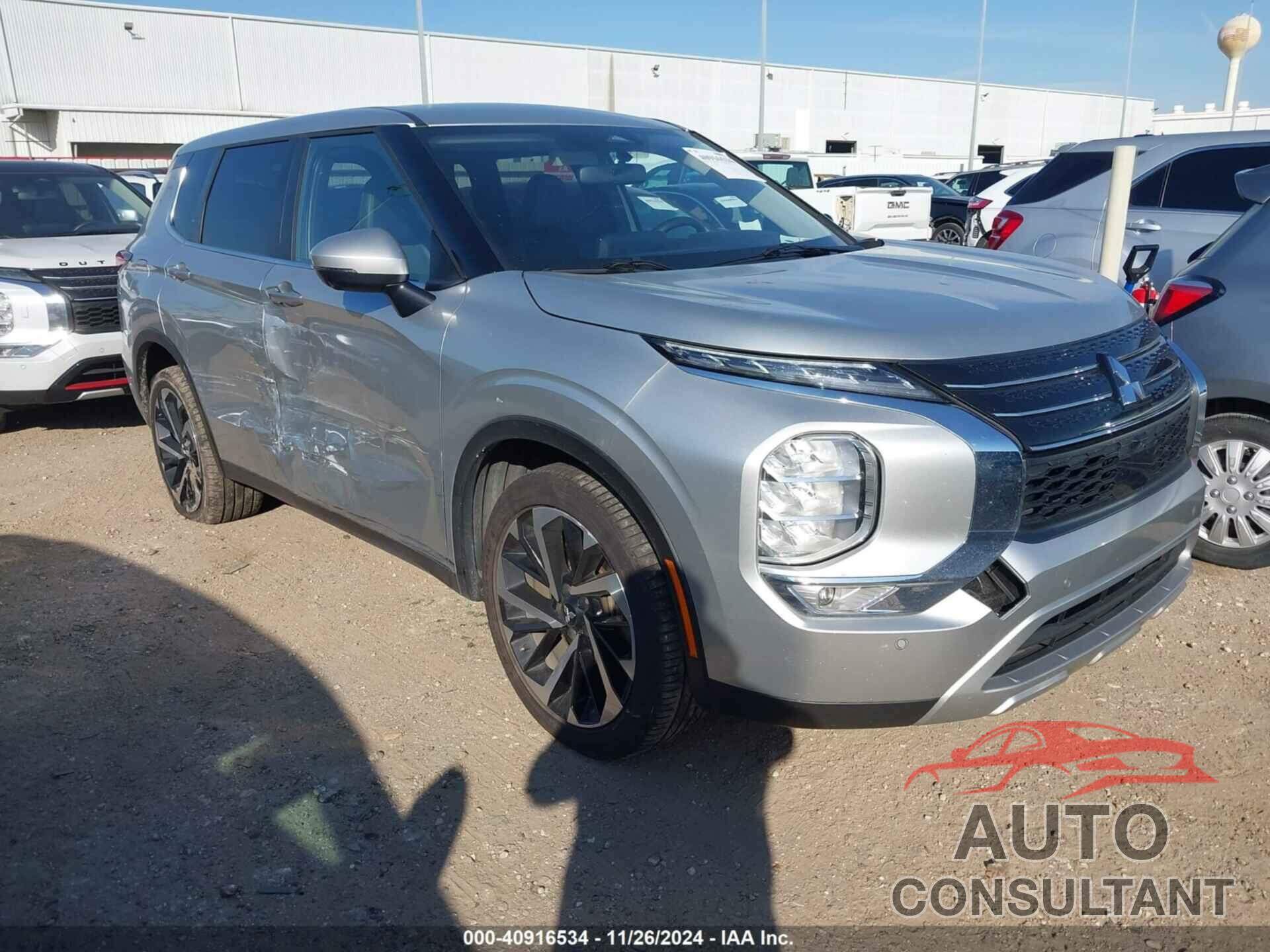 MITSUBISHI OUTLANDER 2023 - JA4J3UA81PZ054236
