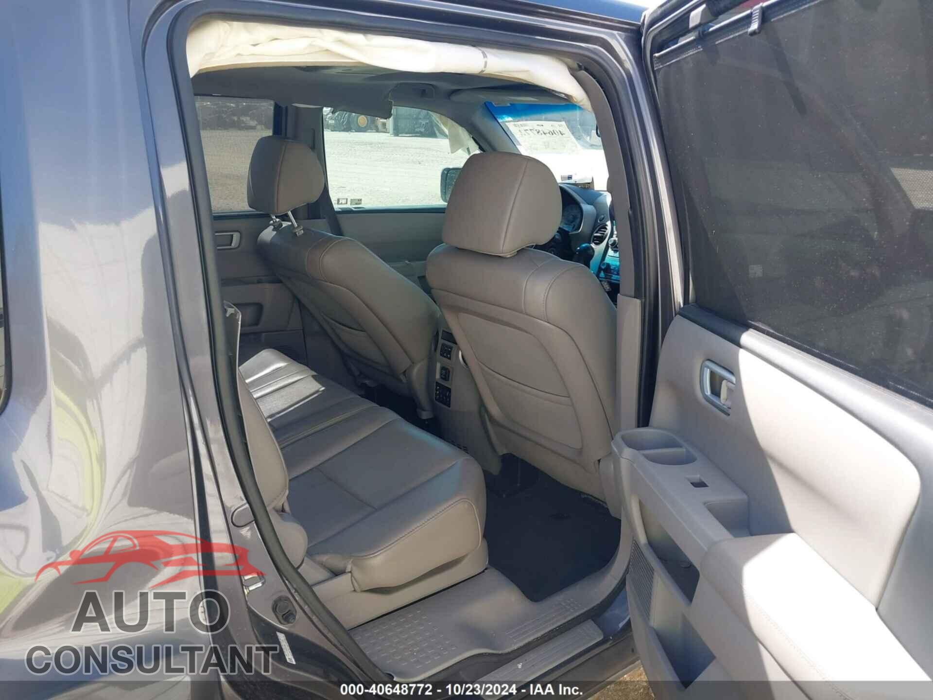 HONDA PILOT 2015 - 5FNYF3H92FB011890