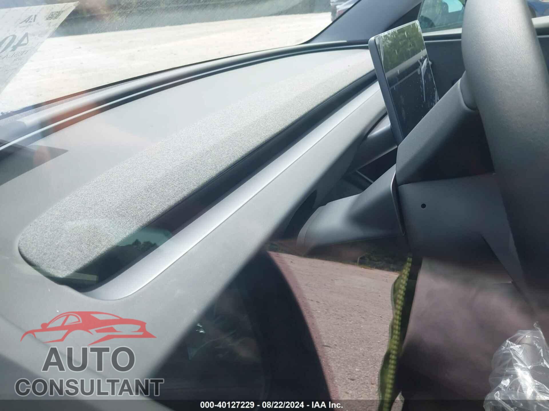 TESLA MODEL 3 2024 - 5YJ3E1EA1RF820706
