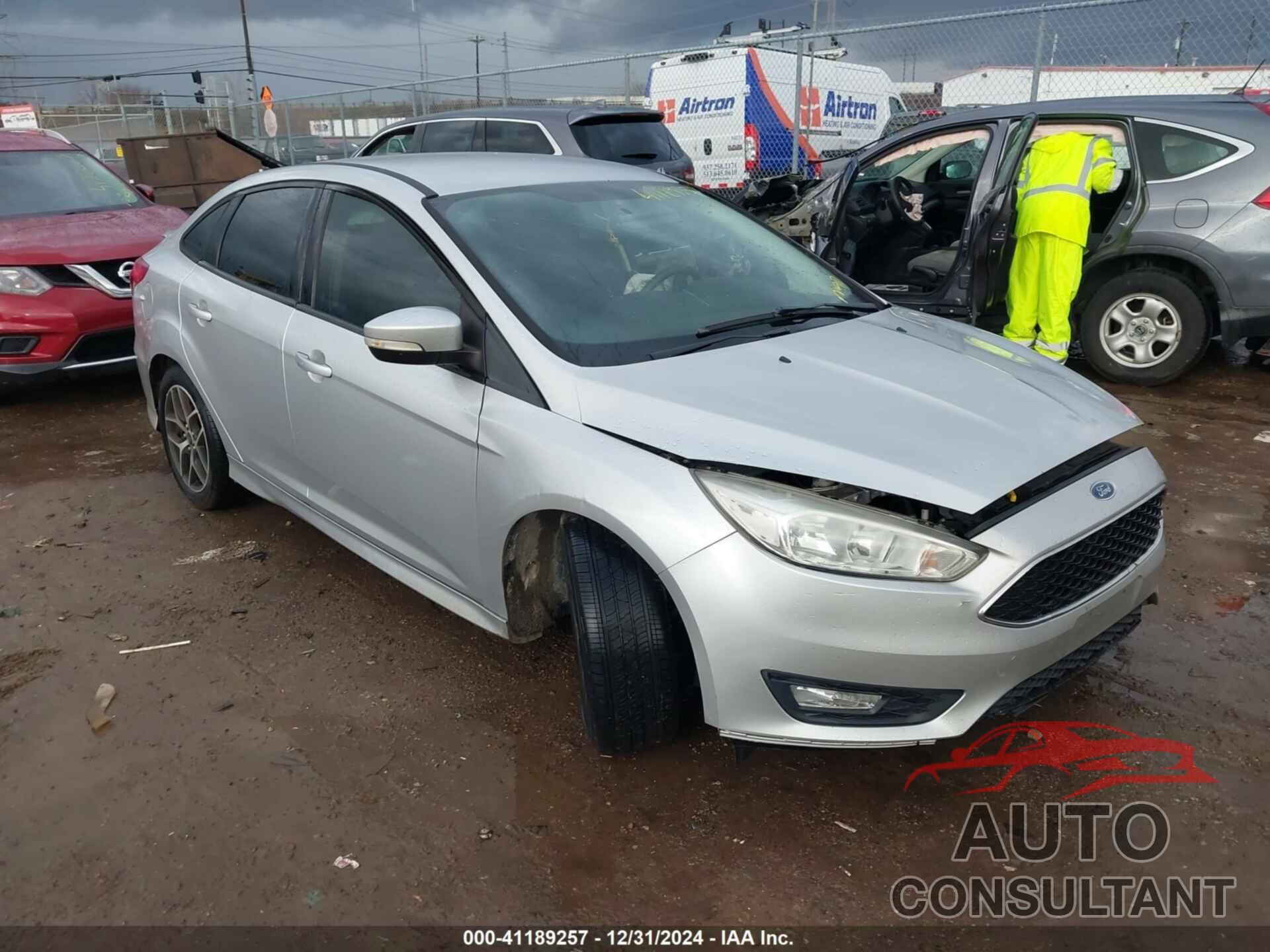 FORD FOCUS 2015 - 1FADP3F24FL240253