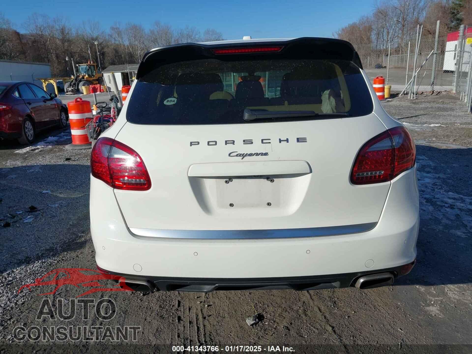 PORSCHE CAYENNE 2011 - WP1AA2A25BLA05921
