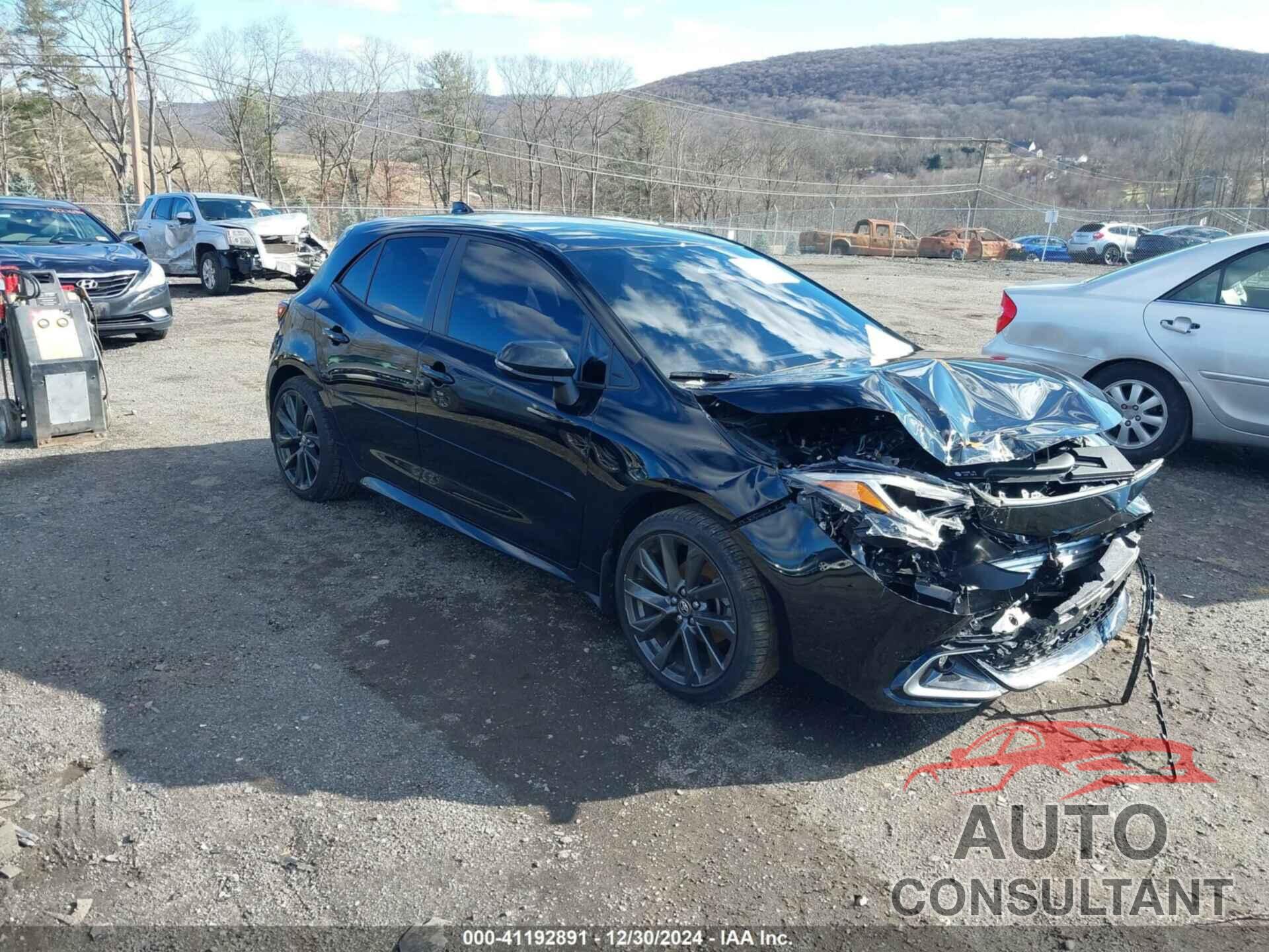 TOYOTA COROLLA 2024 - JTNC4MBE0R3218061