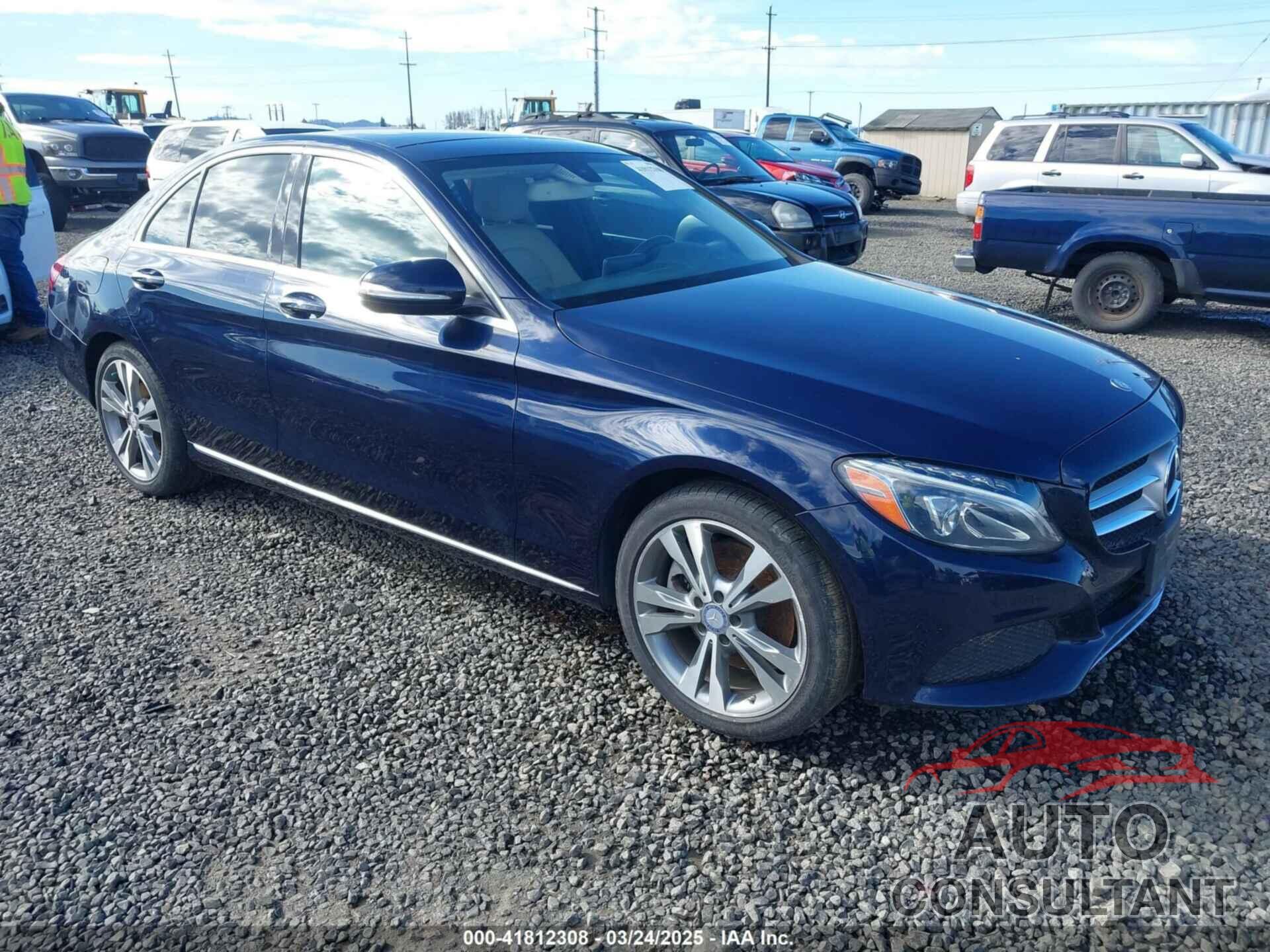 MERCEDES-BENZ C 300 2015 - 55SWF4KB4FU008805