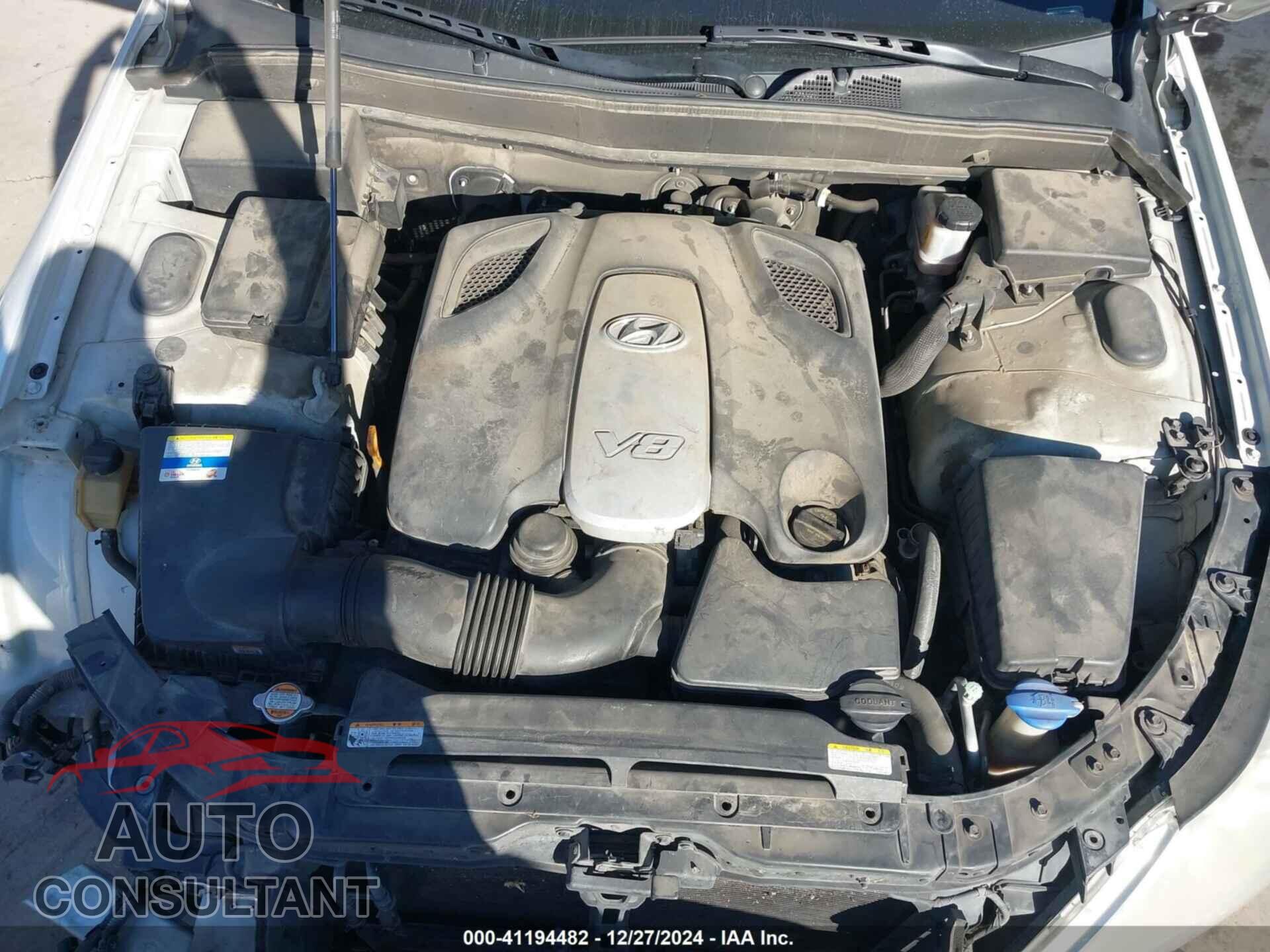 HYUNDAI GENESIS 2011 - KMHGC4DF4BU122010
