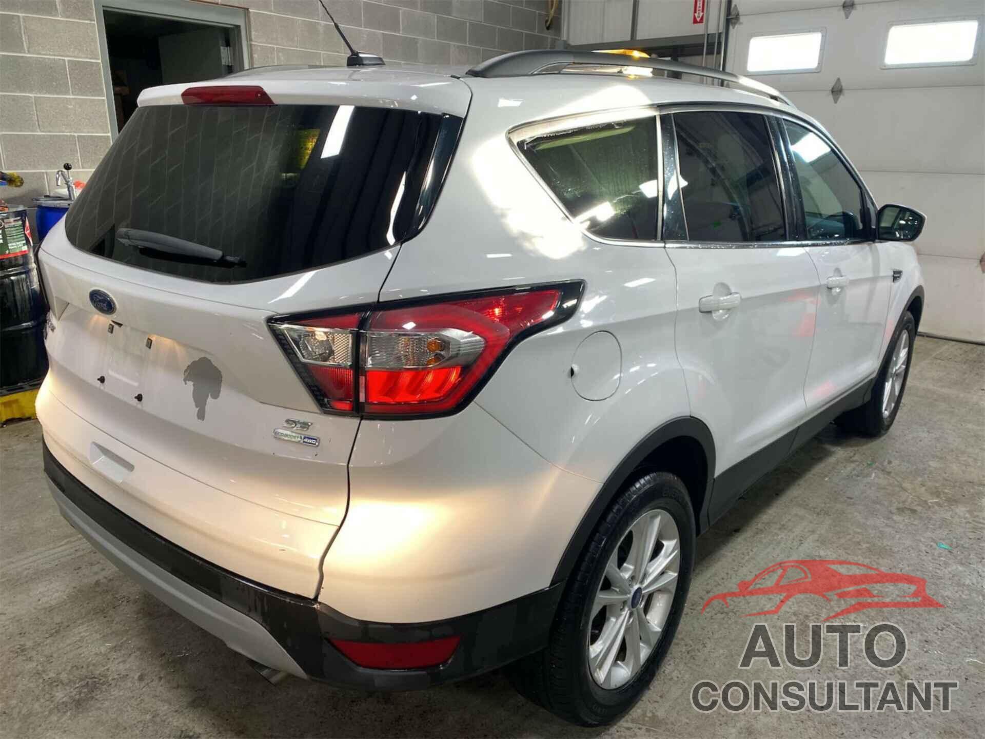 FORD ESCAPE 2018 - 1FMCU9GD9JUC25814