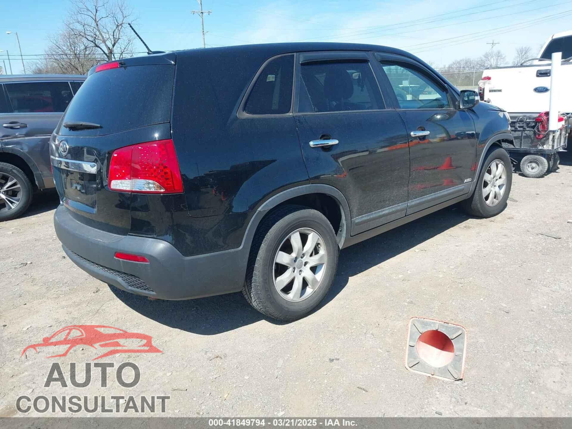 KIA SORENTO 2013 - 5XYKTCA64DG386183