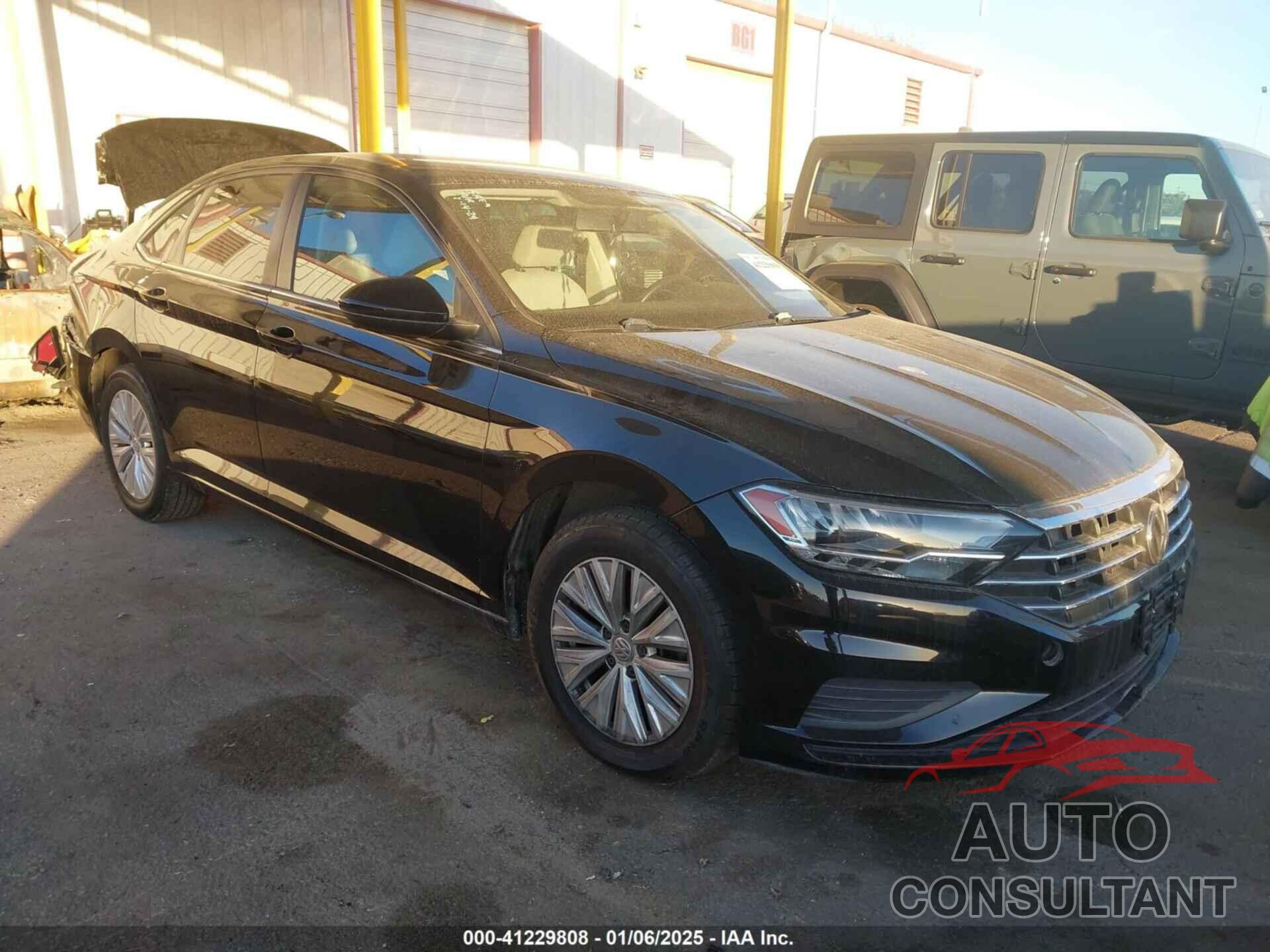 VOLKSWAGEN JETTA 2019 - 3VWC57BU4KM046239