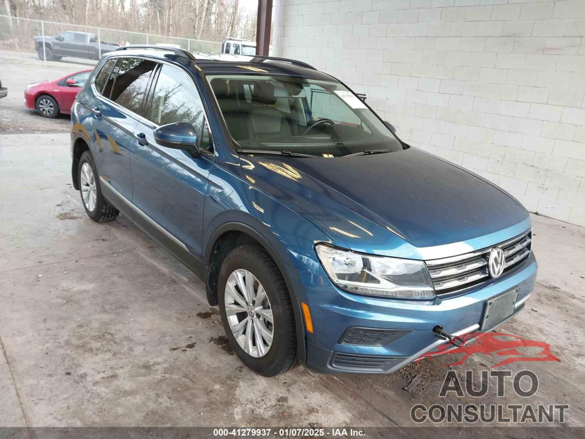 VOLKSWAGEN TIGUAN 2018 - 3VV2B7AX3JM166231