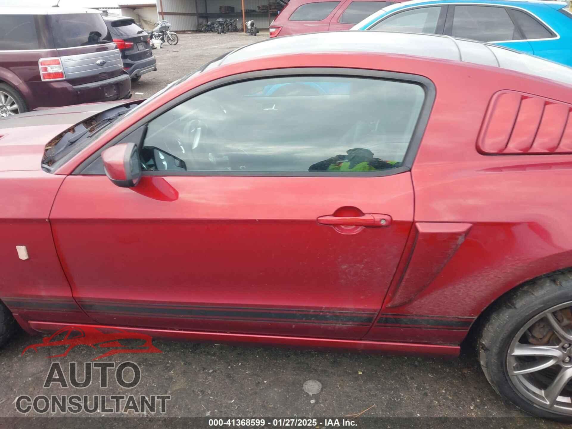 FORD MUSTANG 2014 - 1ZVBP8CF2E5203014