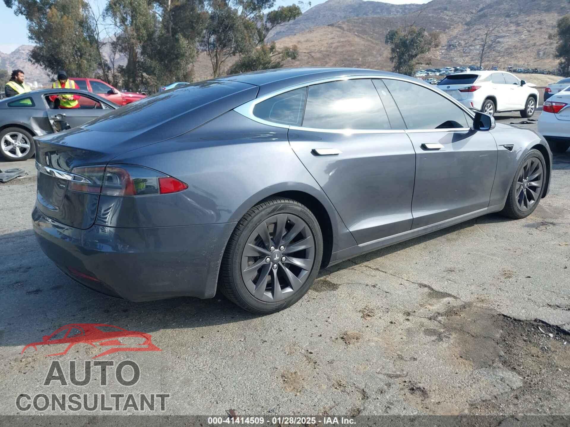 TESLA MODEL S 2017 - 5YJSA1E21HF192354