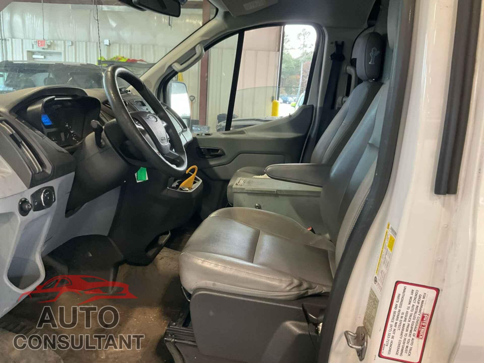 FORD TRANSIT 2019 - 1FTYR1YM2KKA24751