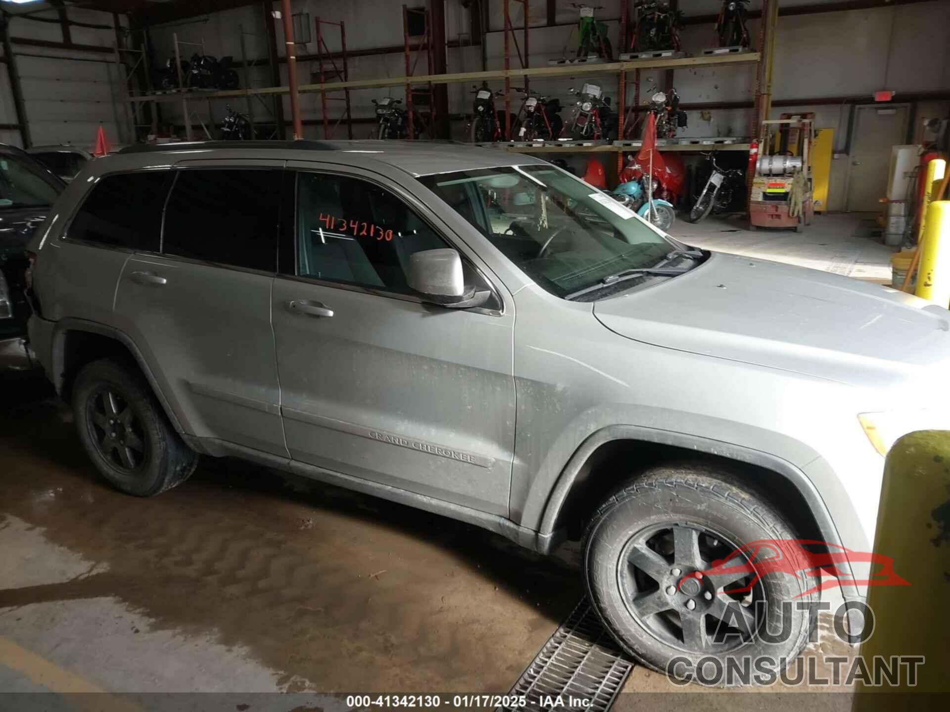 JEEP GRAND CHEROKEE 2011 - 1J4RR4GG1BC512725