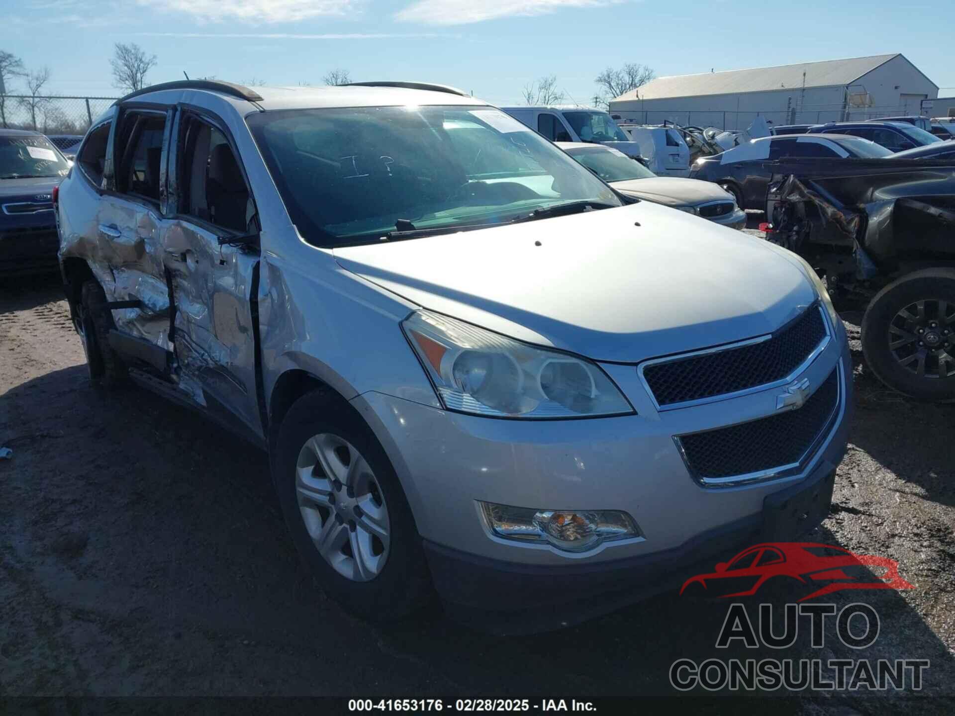 CHEVROLET TRAVERSE 2011 - 1GNKRFED9BJ206368