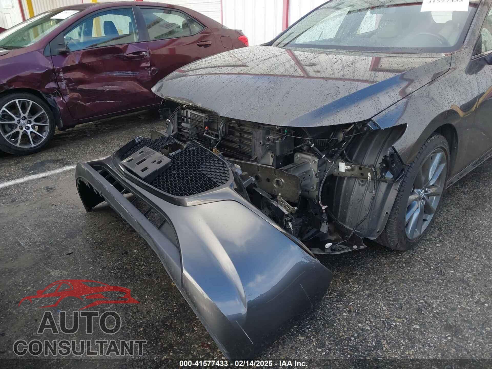 MAZDA MAZDA3 HATCHBACK 2019 - JM1BPBMM7K1125569