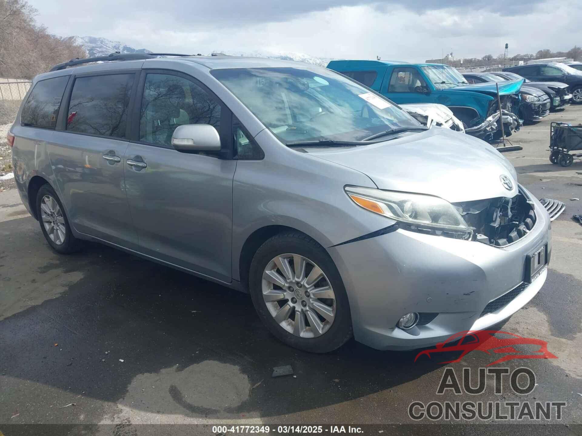 TOYOTA SIENNA 2015 - 5TDYK3DC2FS640204