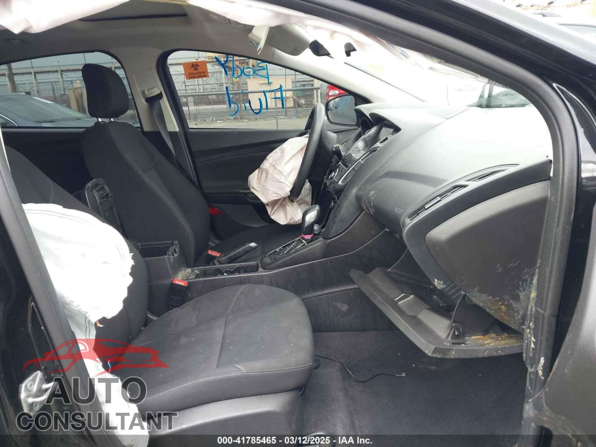 FORD FOCUS 2018 - 1FADP3M2XJL297813