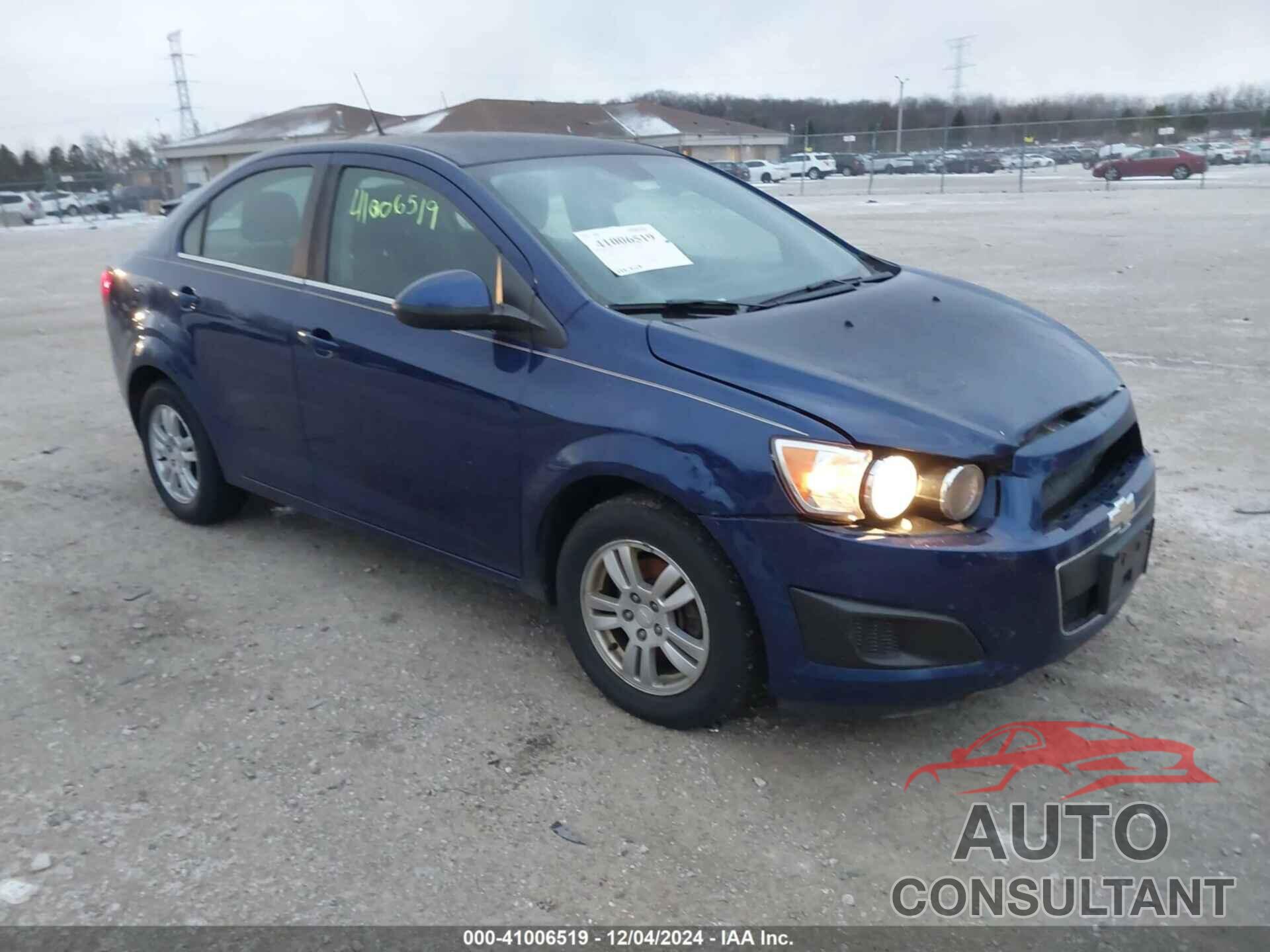 CHEVROLET SONIC 2013 - 1G1JD5SB9D4110590
