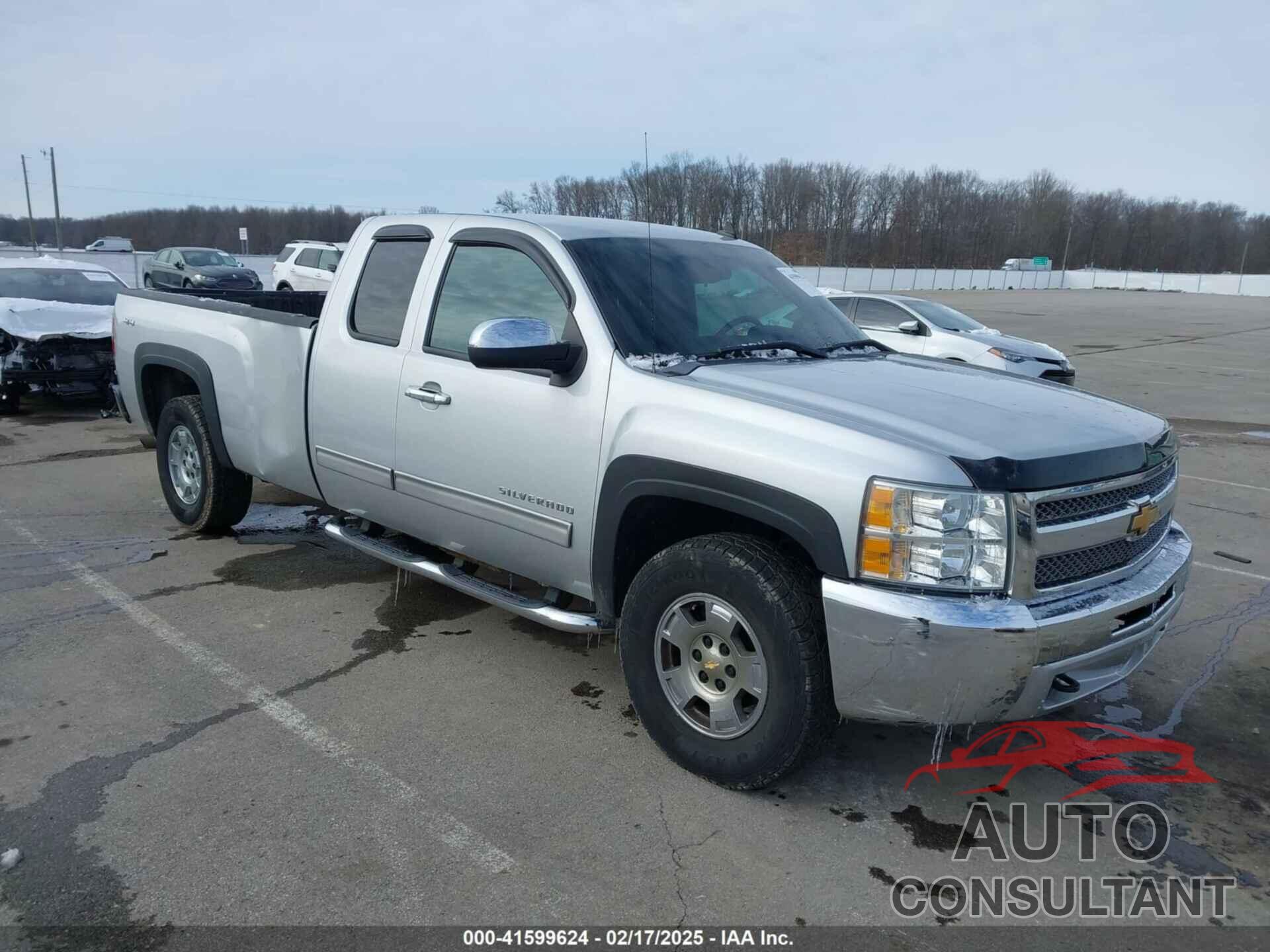 CHEVROLET SILVERADO 1500 2013 - 1GCRKSE03DZ297918