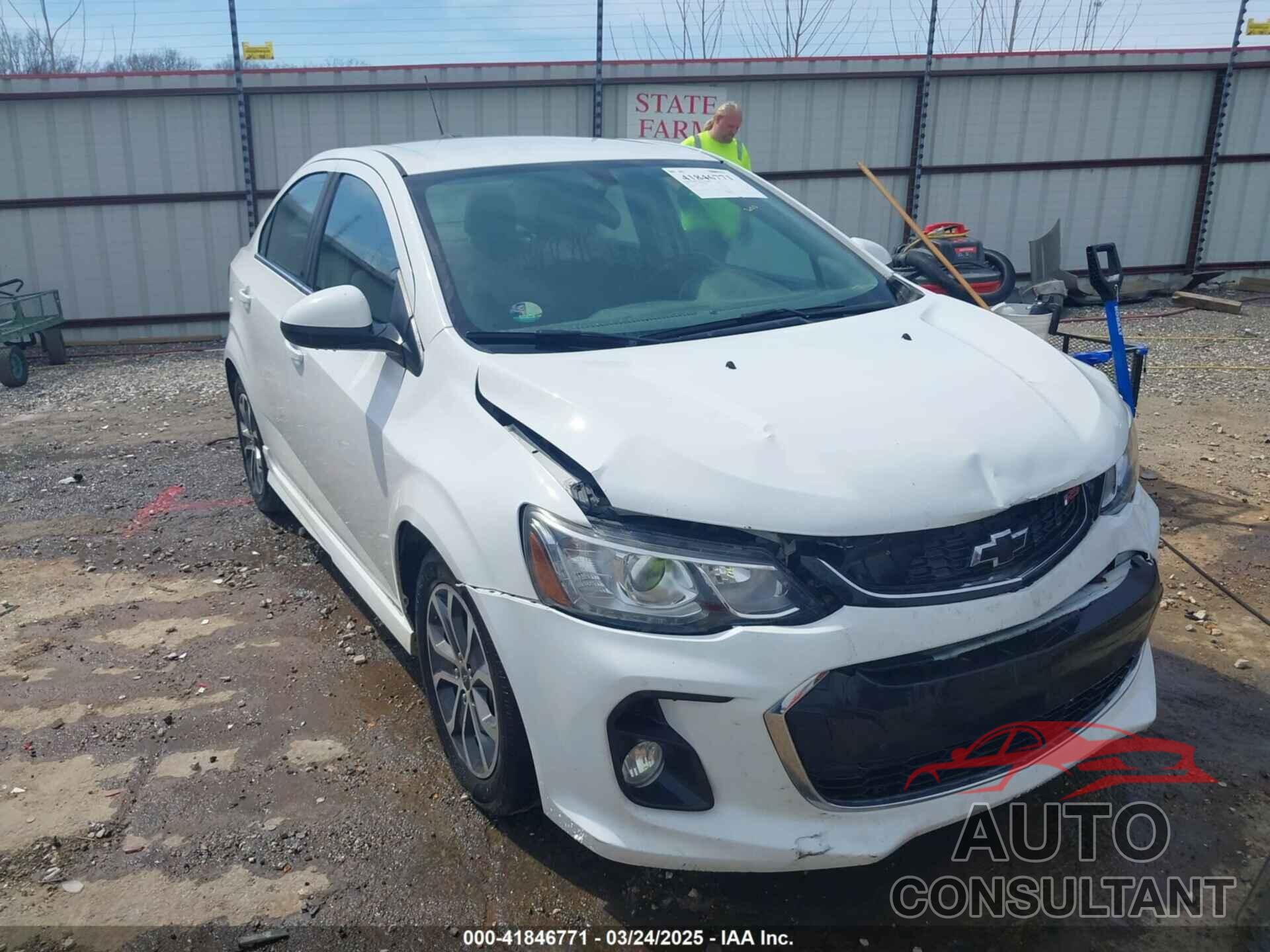 CHEVROLET SONIC 2018 - 1G1JD5SH2J4120331